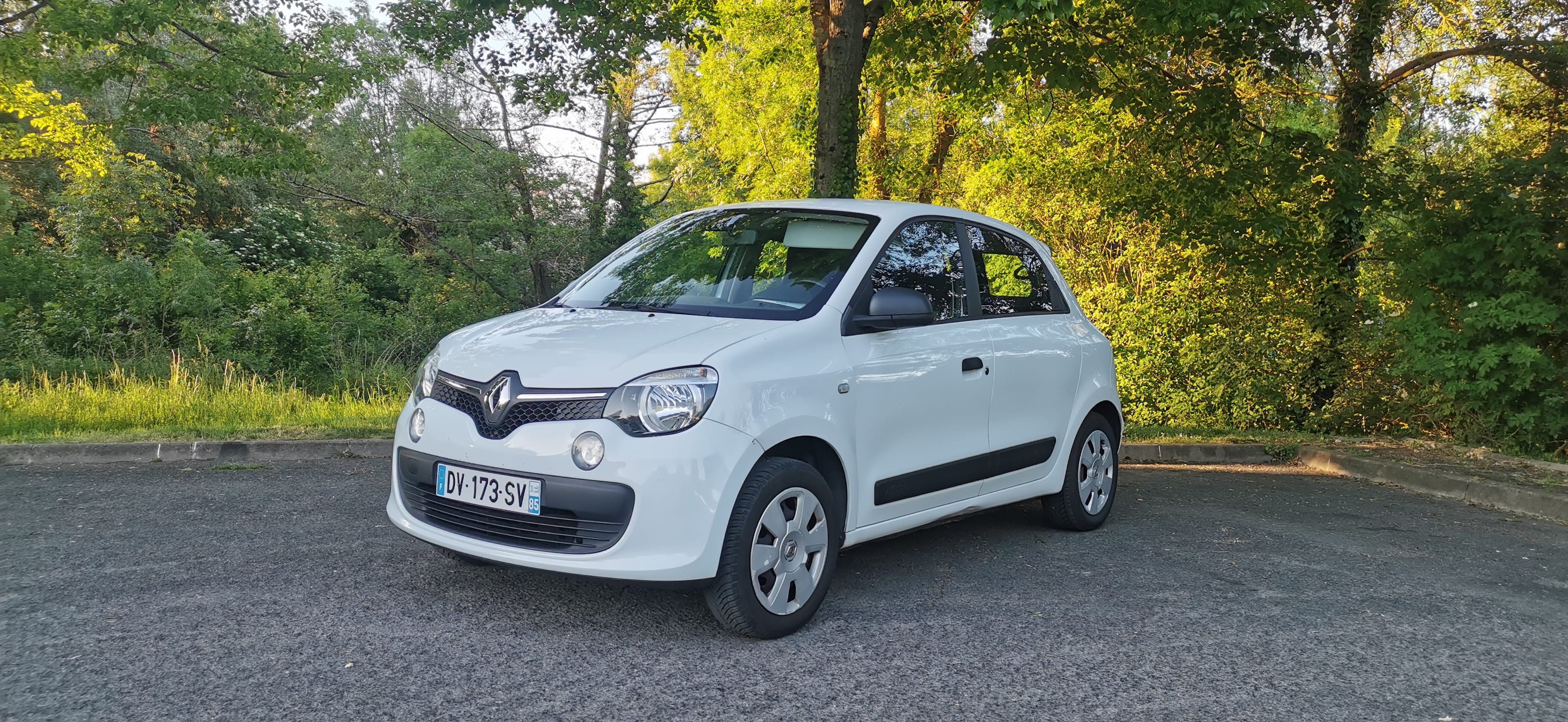 Renault Twingo III Blanche ph1, 2015, Essence 95