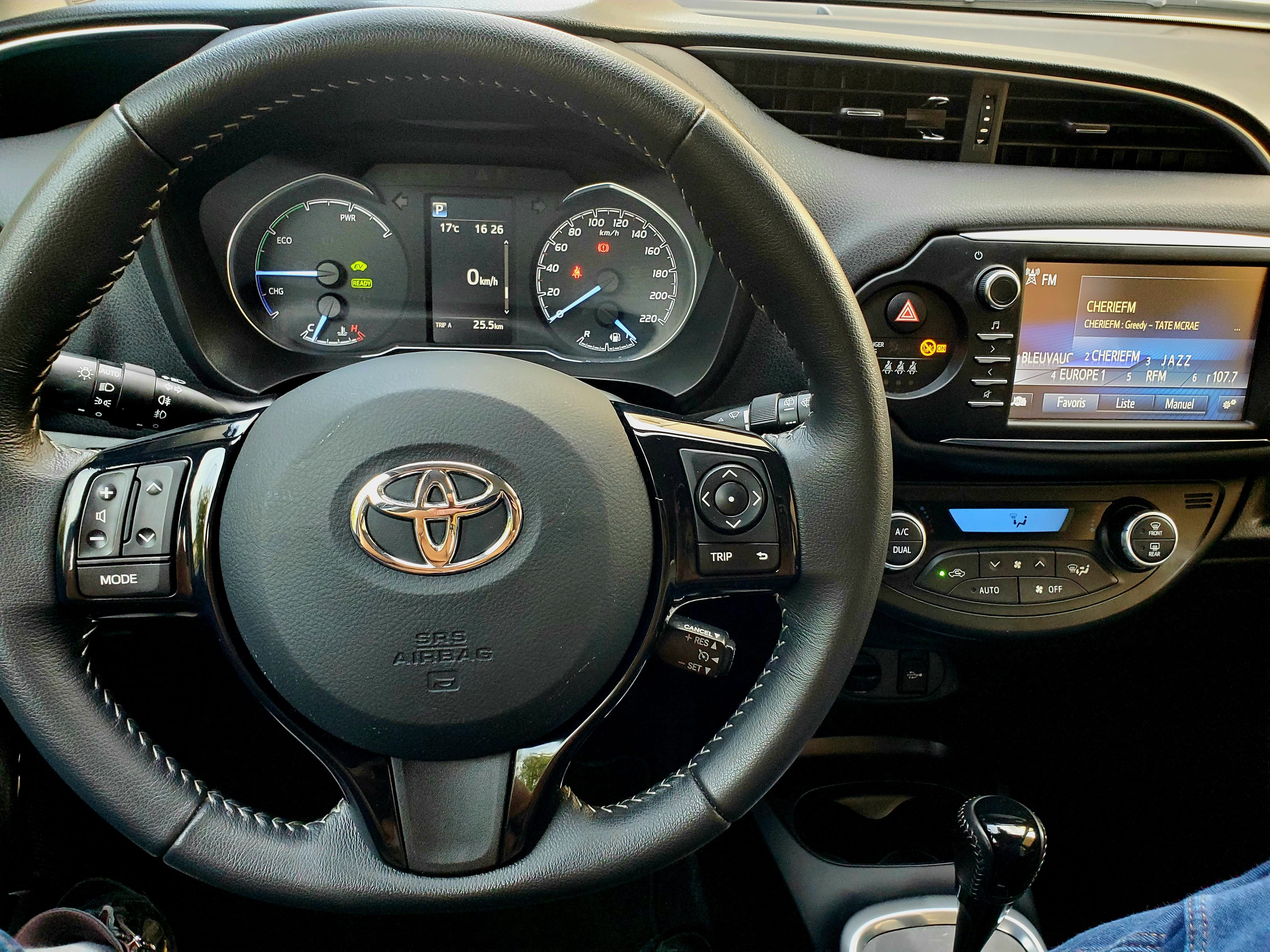 Toyota Yaris Hybride Boîte automatique avec GPS