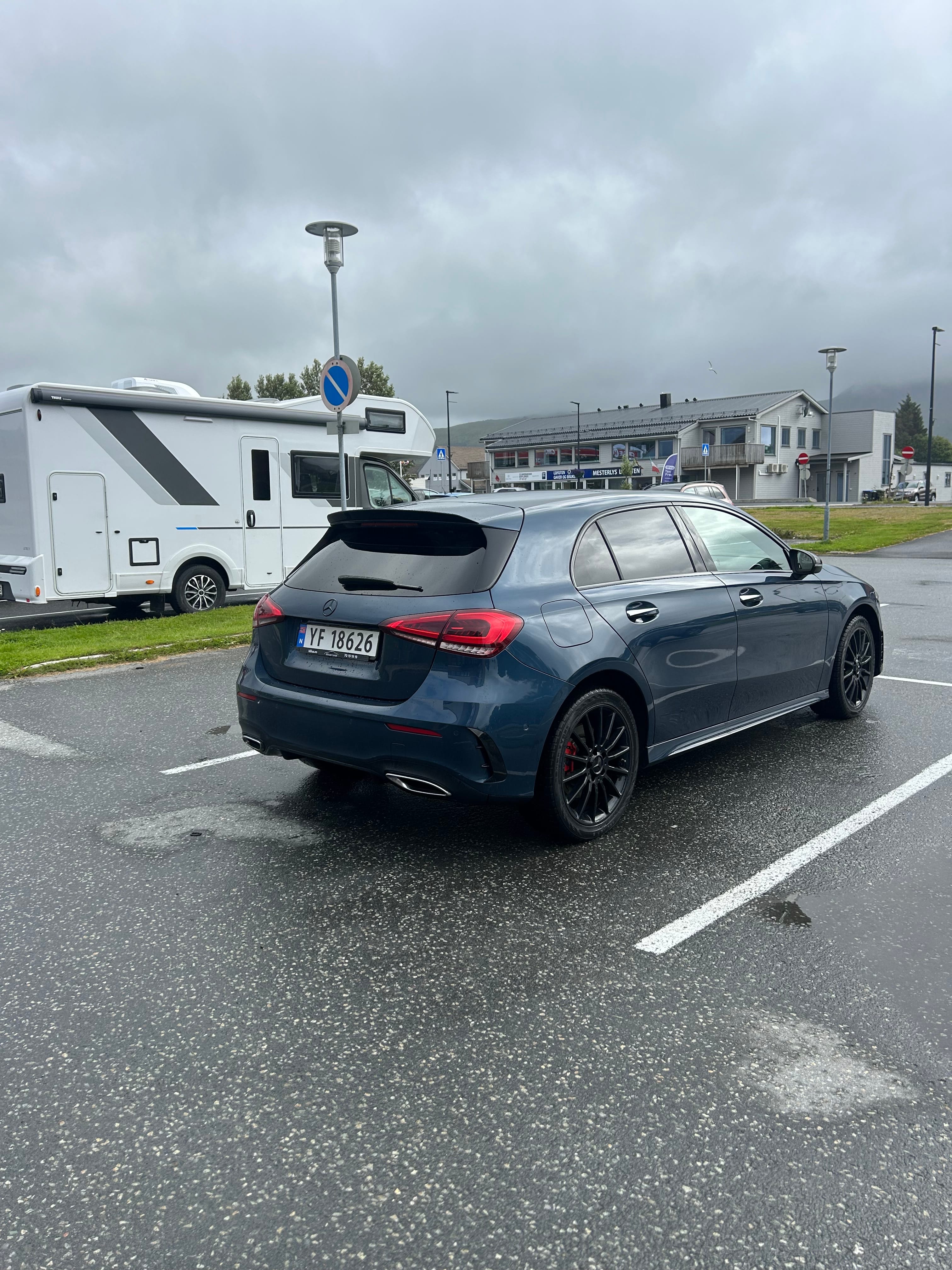 Mercedes-Benz A-Klasse 250 e med Bluetooth audio