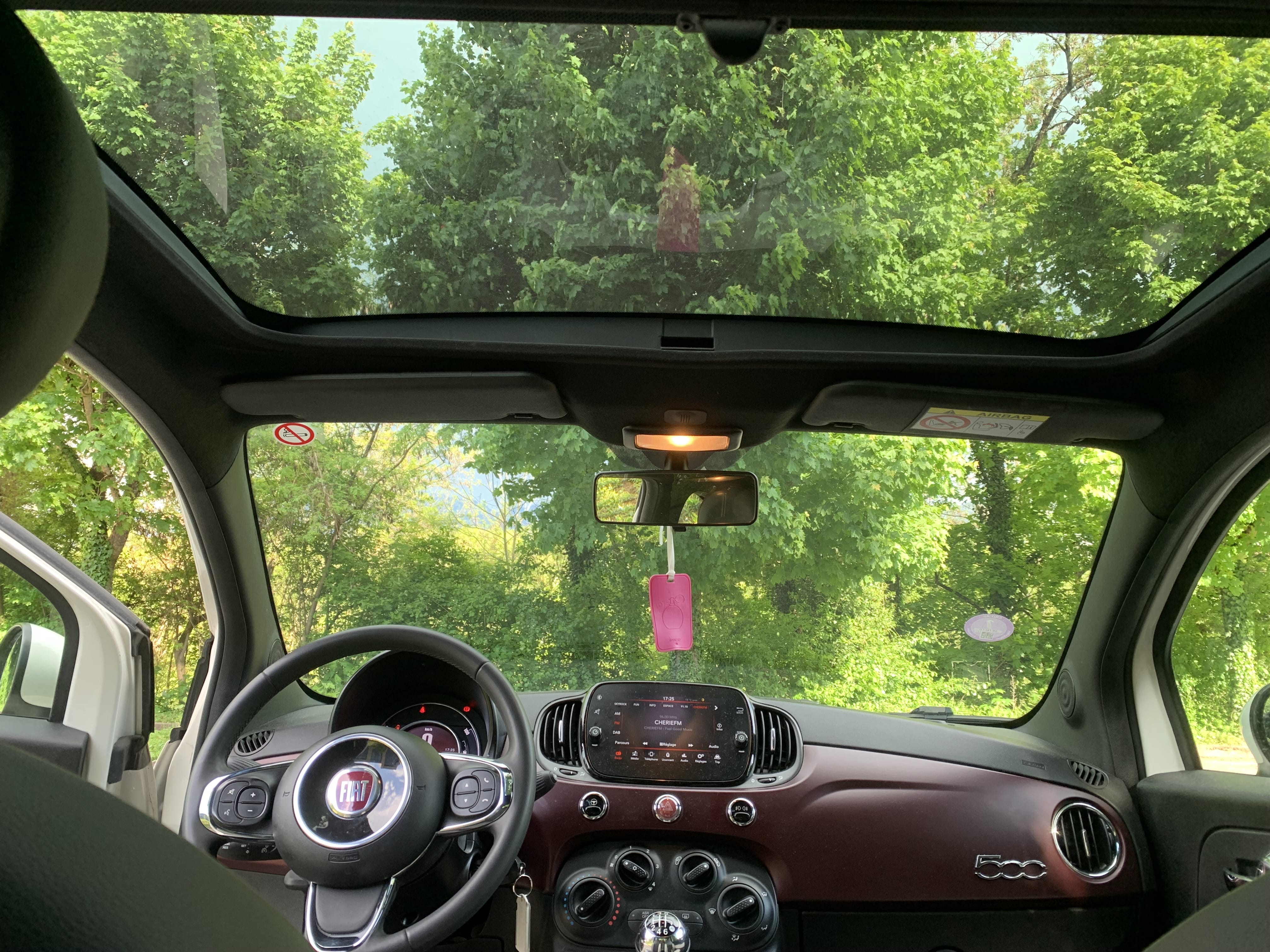 Fiat 500 Hybride Star »toit panoramique avec Audio Bluetooth
