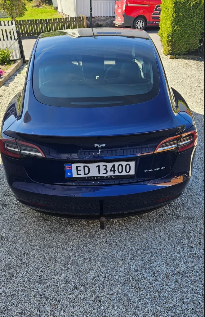 Tesla Model 3 Long Range med GPS
