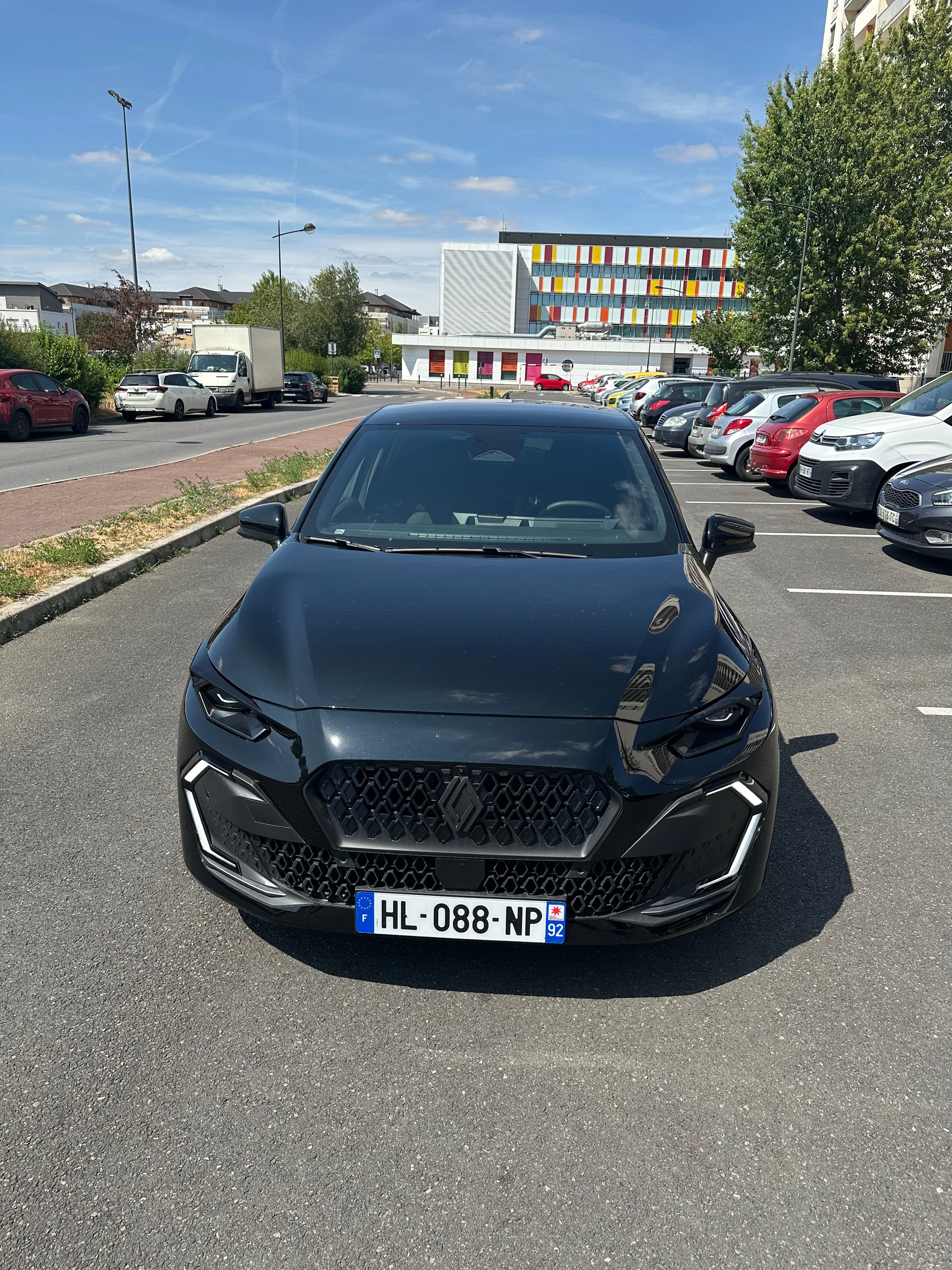 Renault Clio, 2026, Essence 95 / Électrique (hybride), automatique