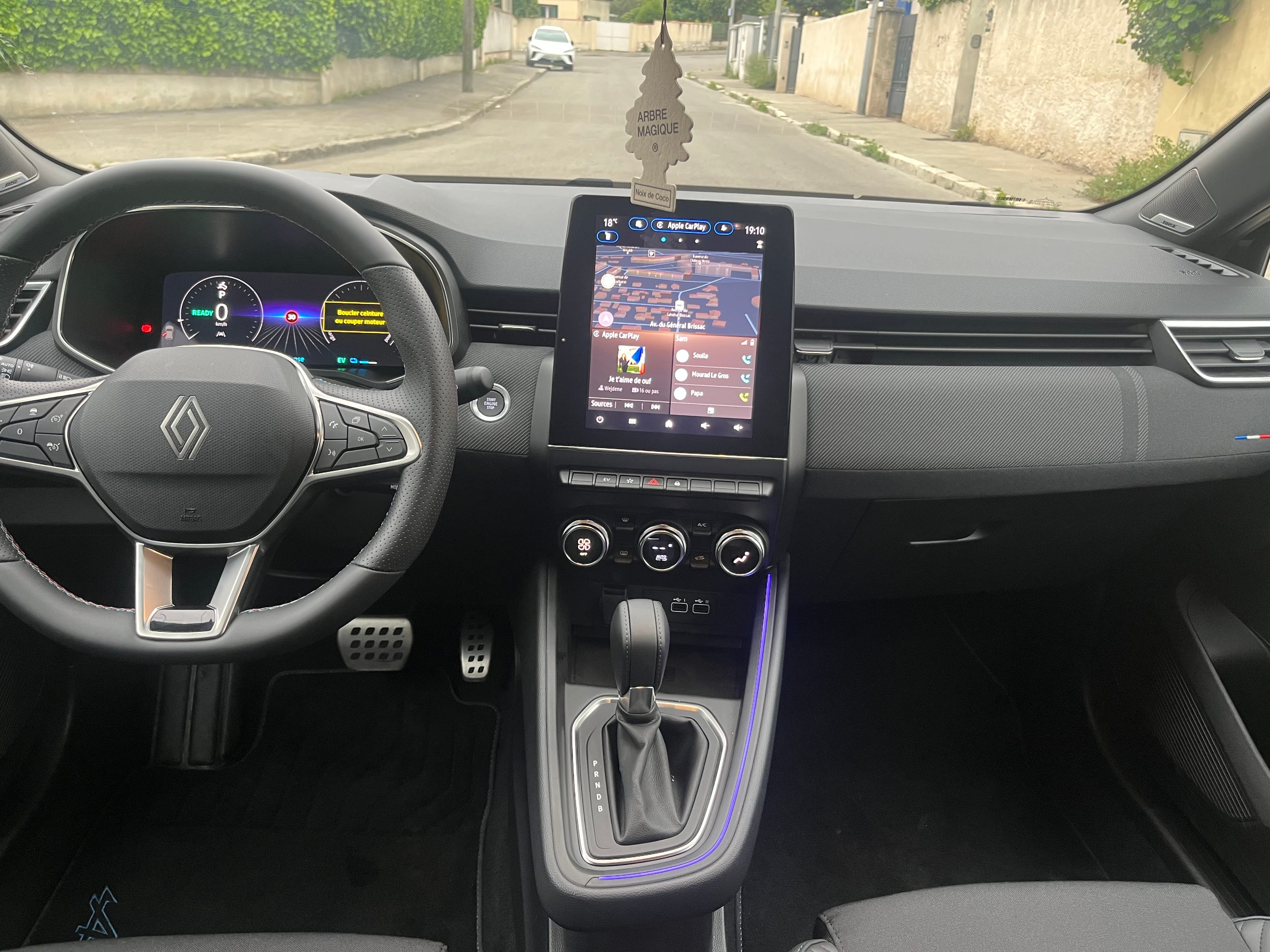 Renault Clio E-tech con Control de velocidad