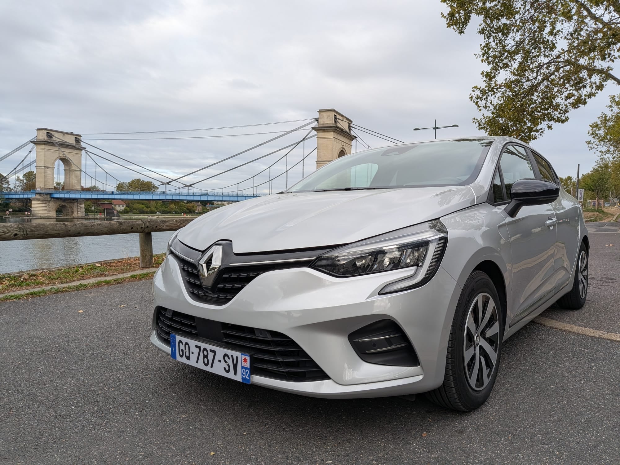 Renault Clio E-tech, 2023, Essence 95 / Électrique (hybride), automatique