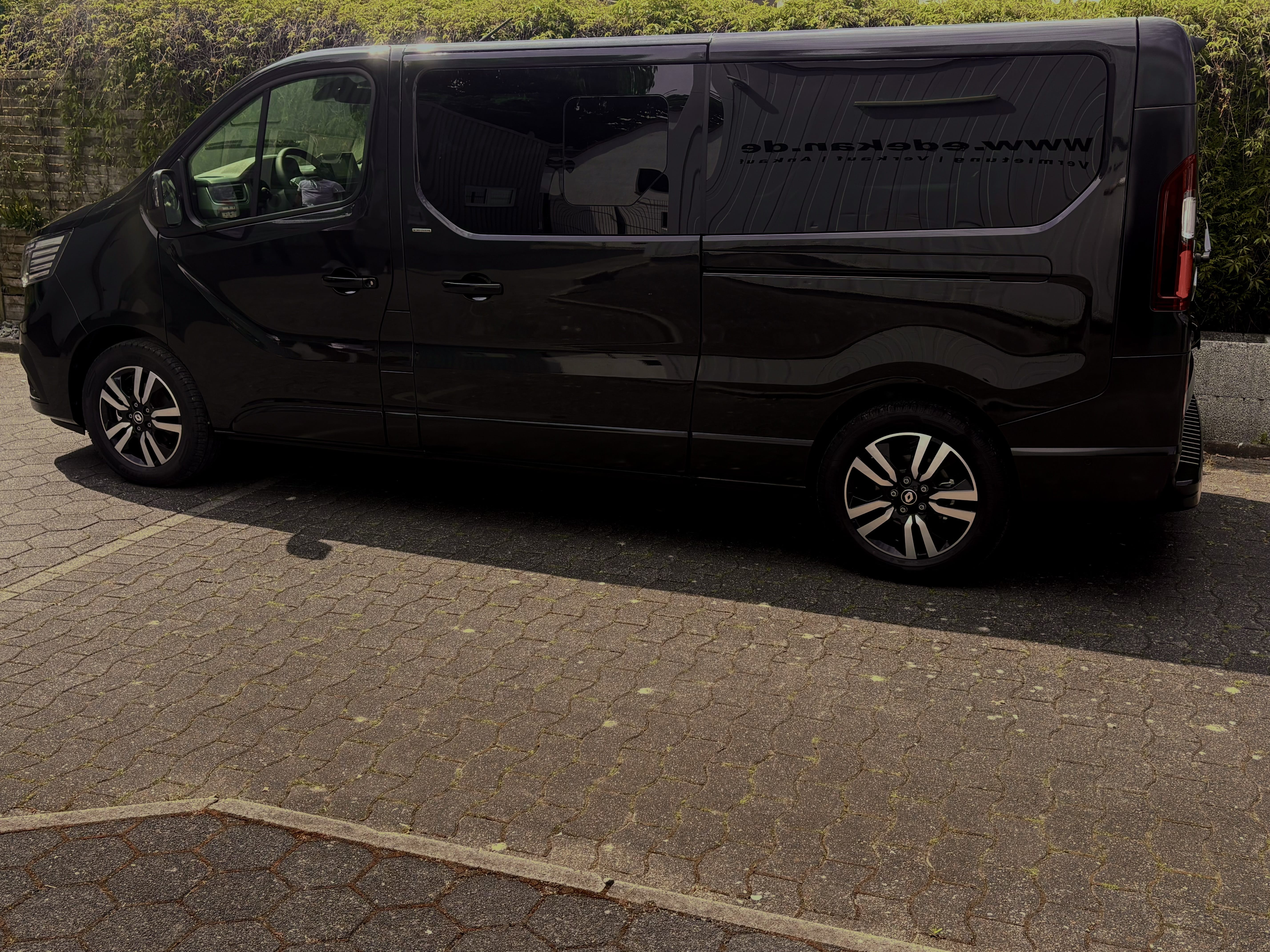Renault Trafic, 2024, Diesel, Automatik, 8 Sitze