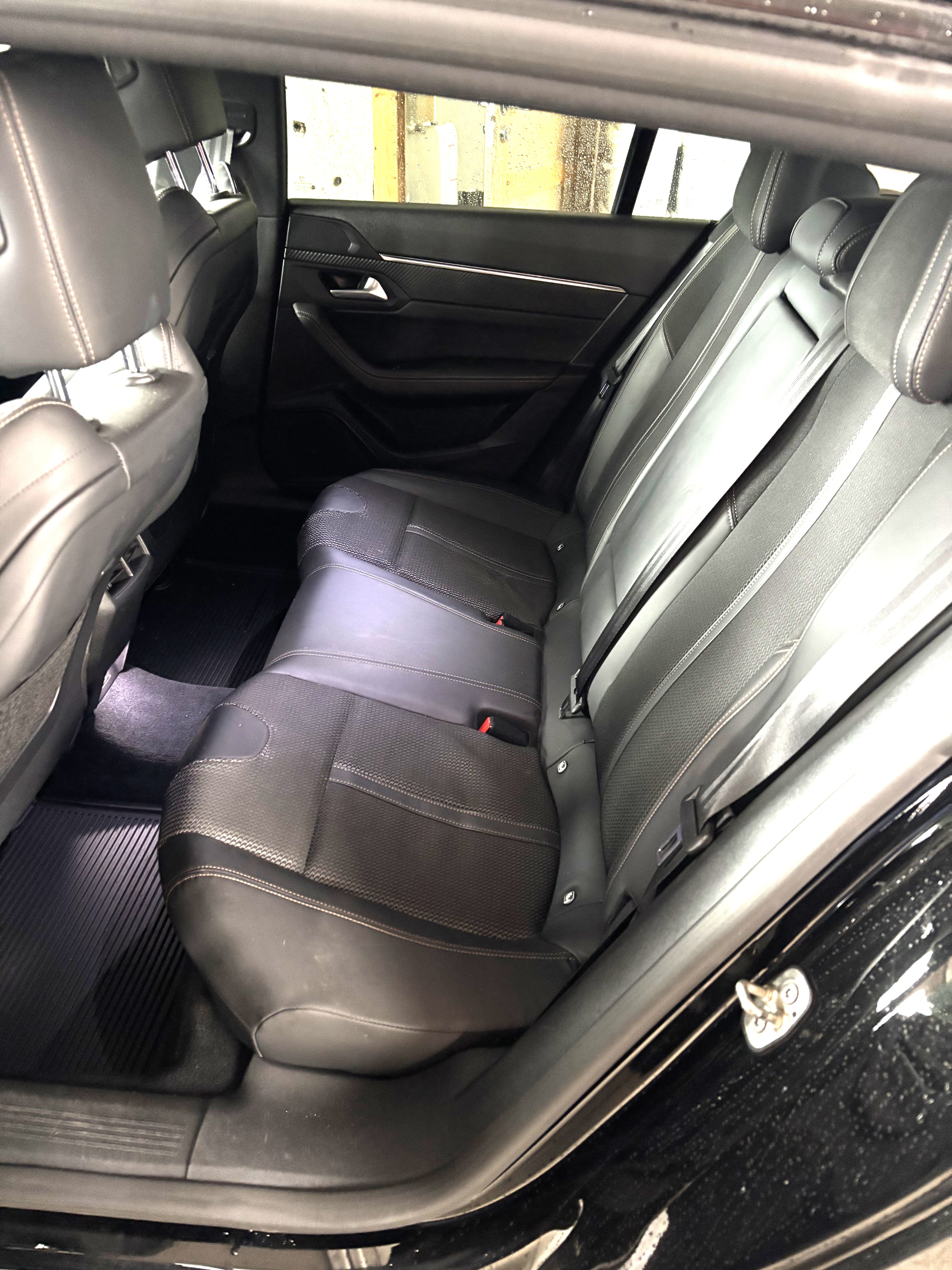 Peugeot 508 SW med Apple CarPlay