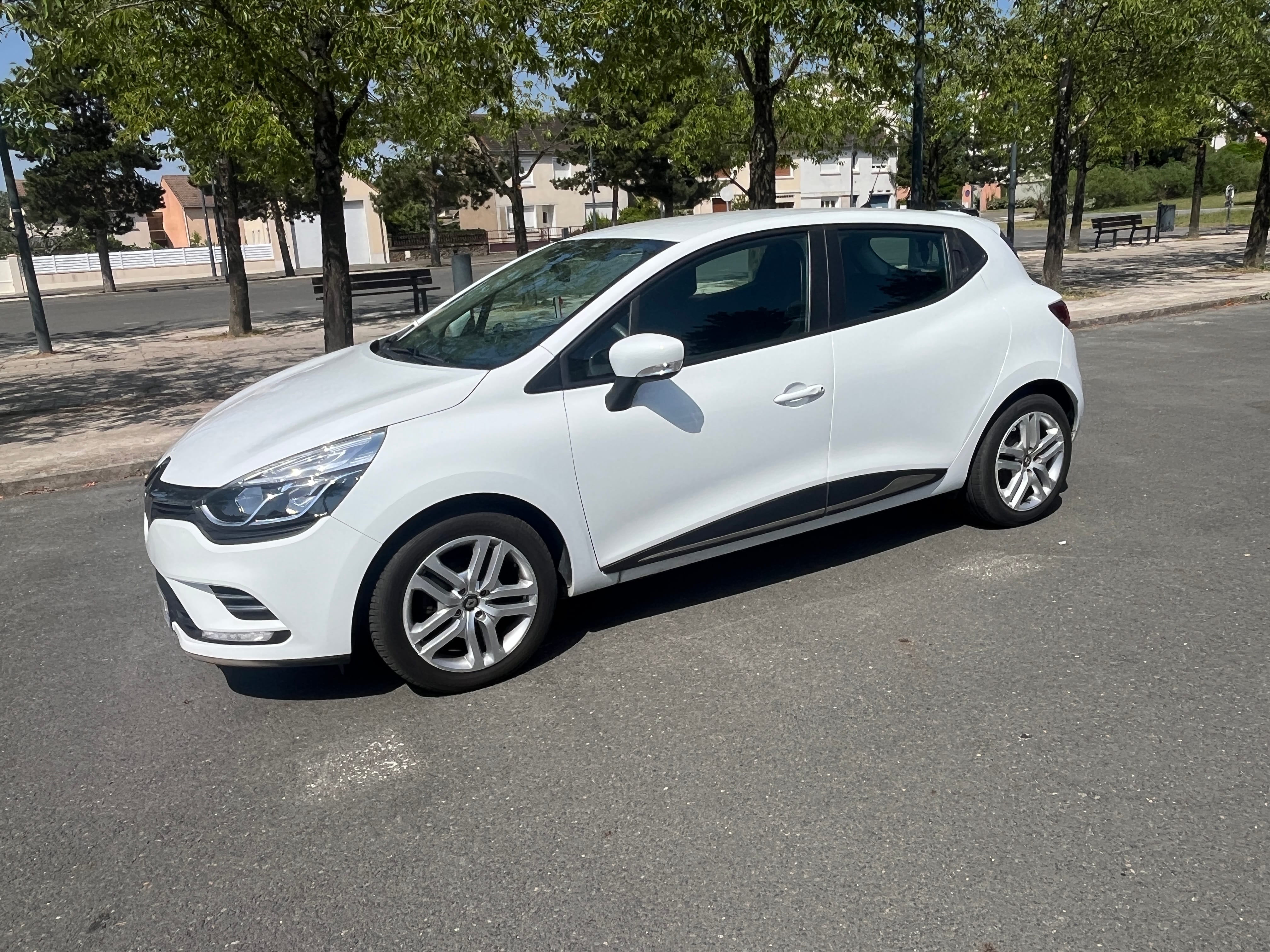 Renault Clio 90 ch avec Climatisation