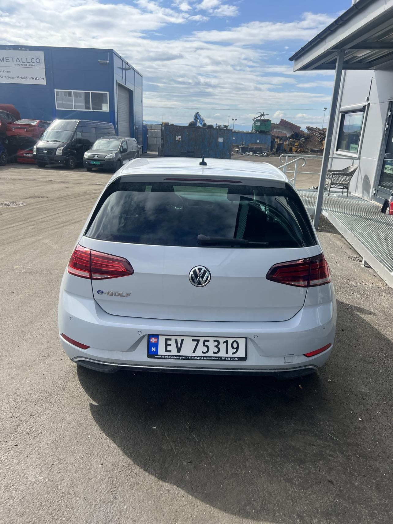 Volkswagen e-Golf with GPS