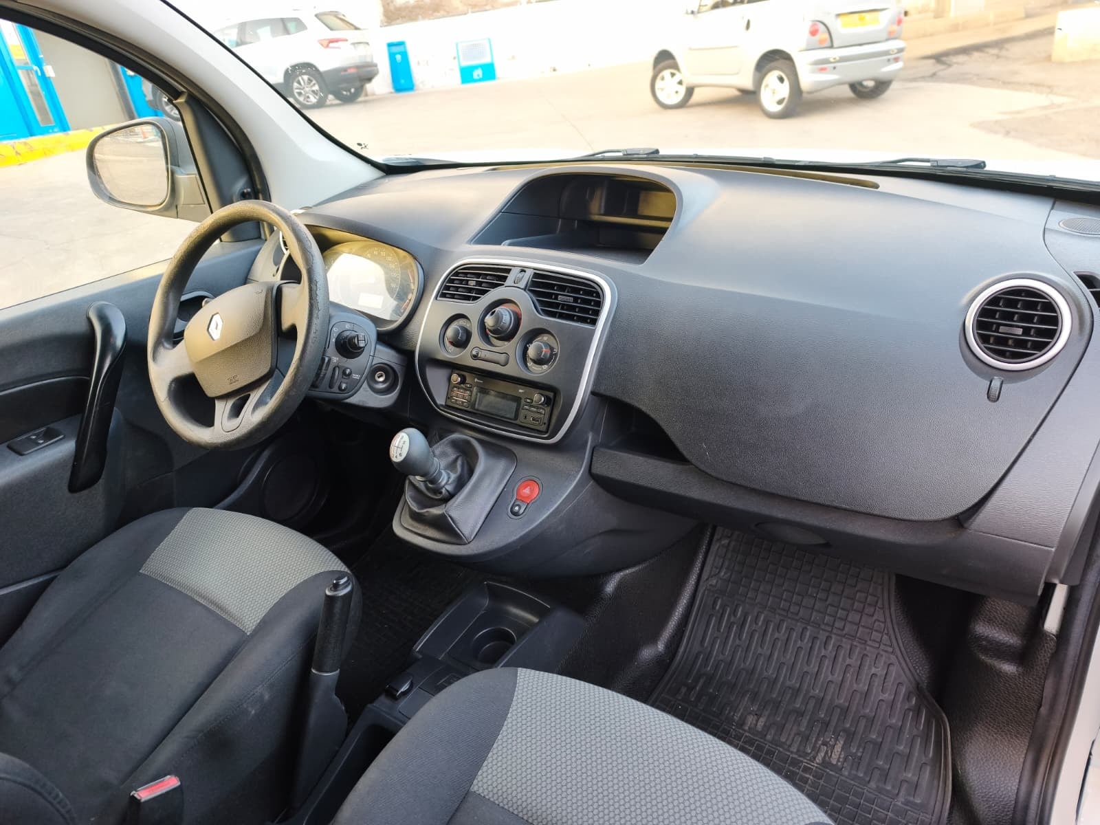 Renault Kangoo Furgoneta 1.5 DCI 80CV K9K con Puertos de carga USB