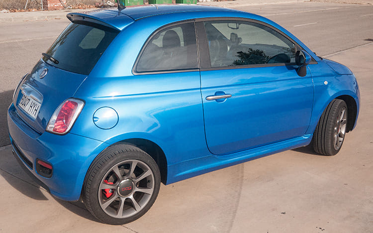 Fiat 500 Híbrido med Aircondition