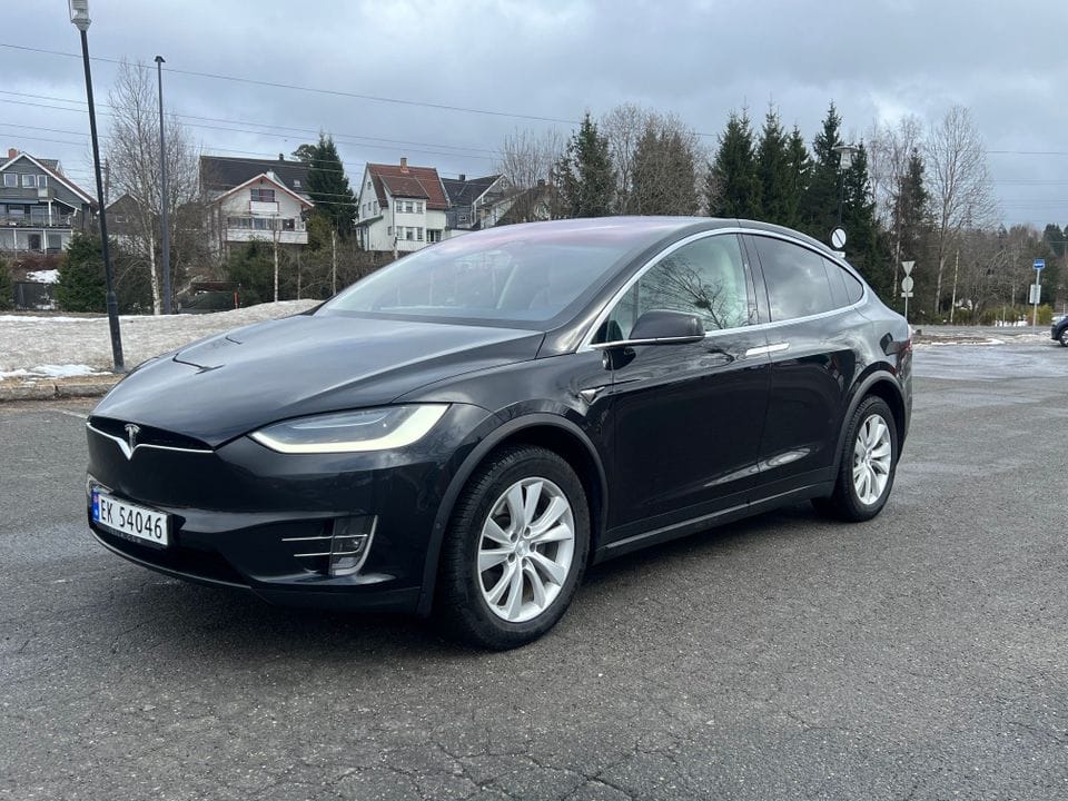 Tesla Model X med Aircondition