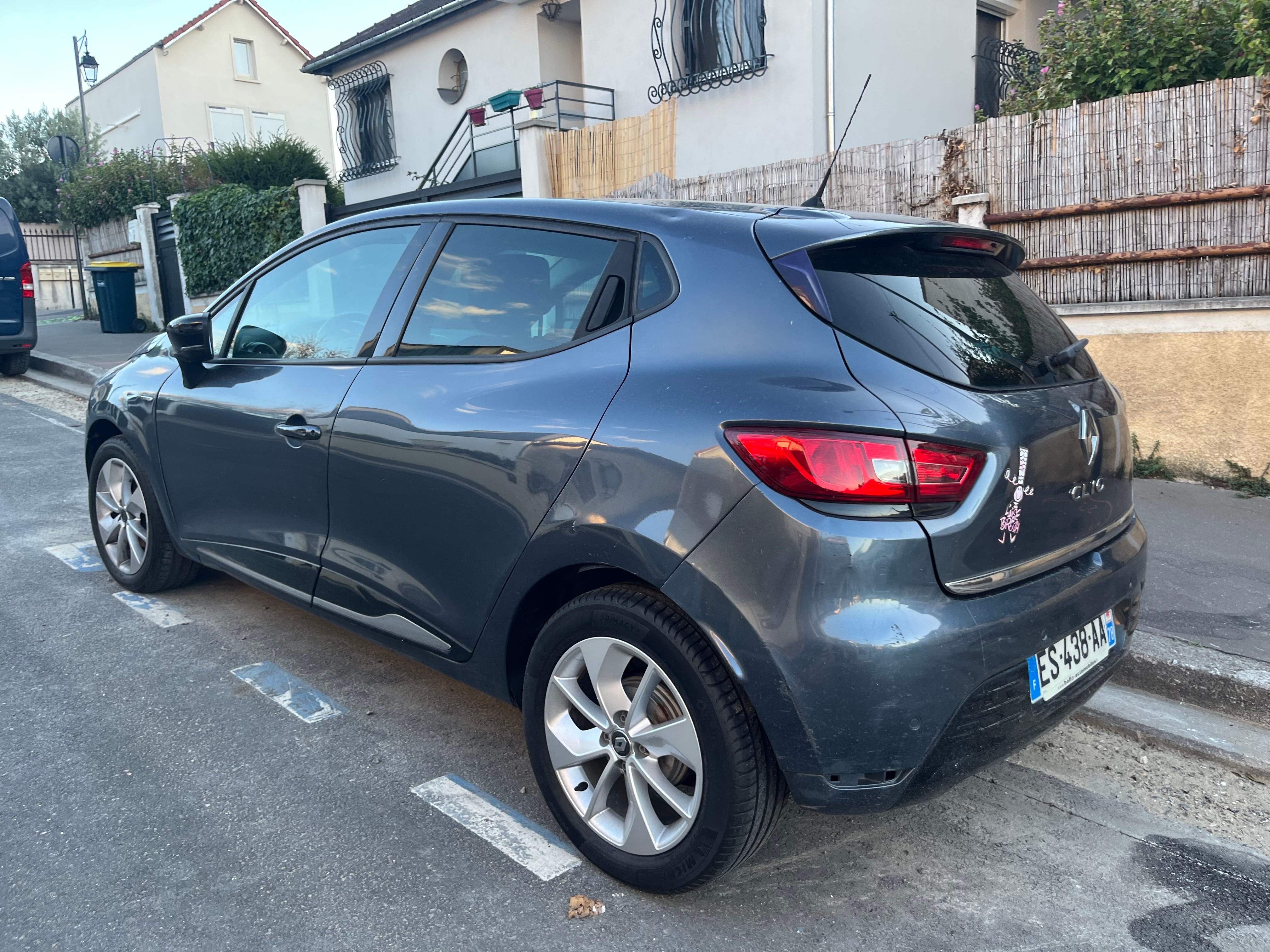 Renault Clio avec GPS