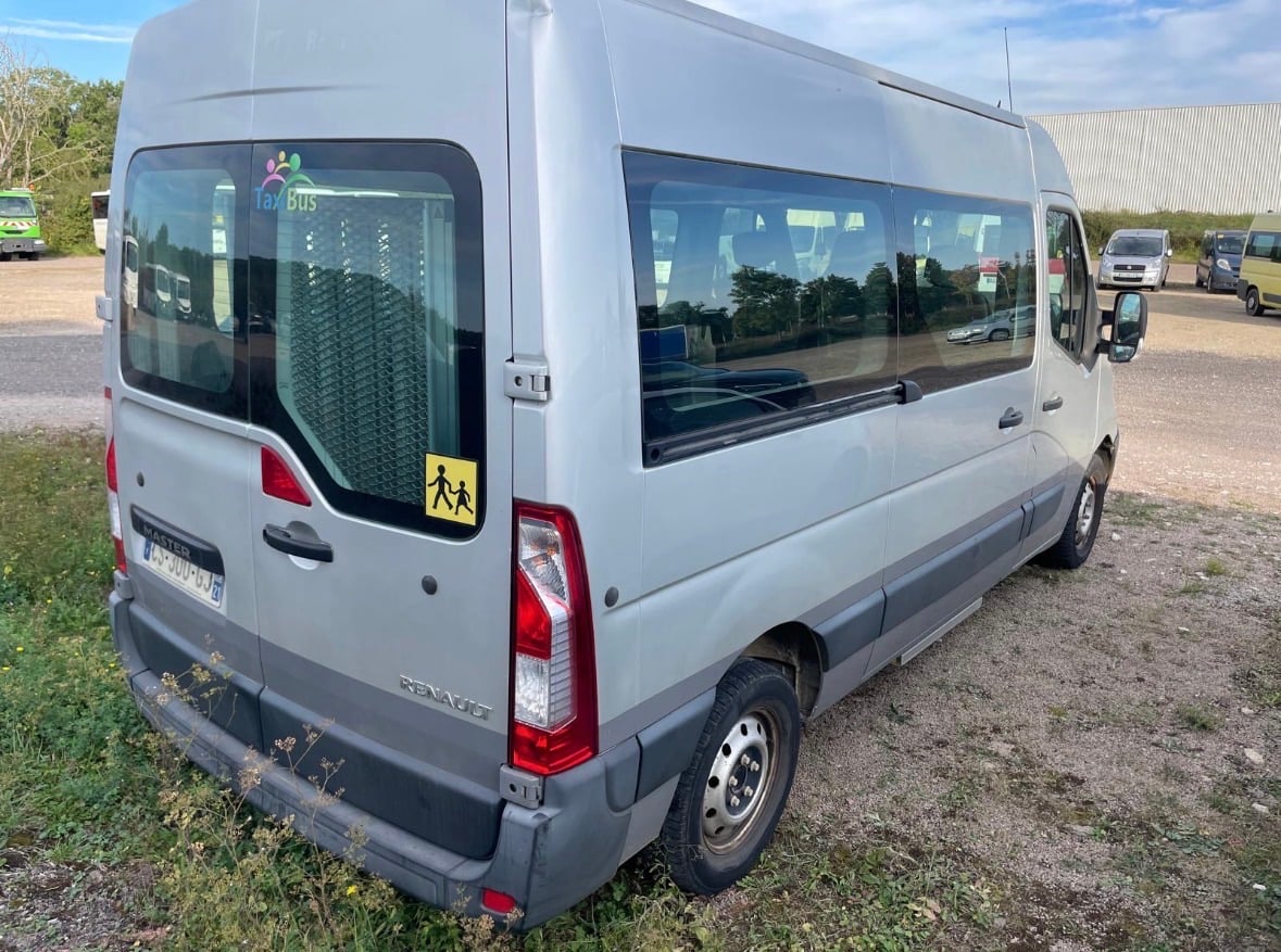 Renault Master avec Accessible fauteuil roulant