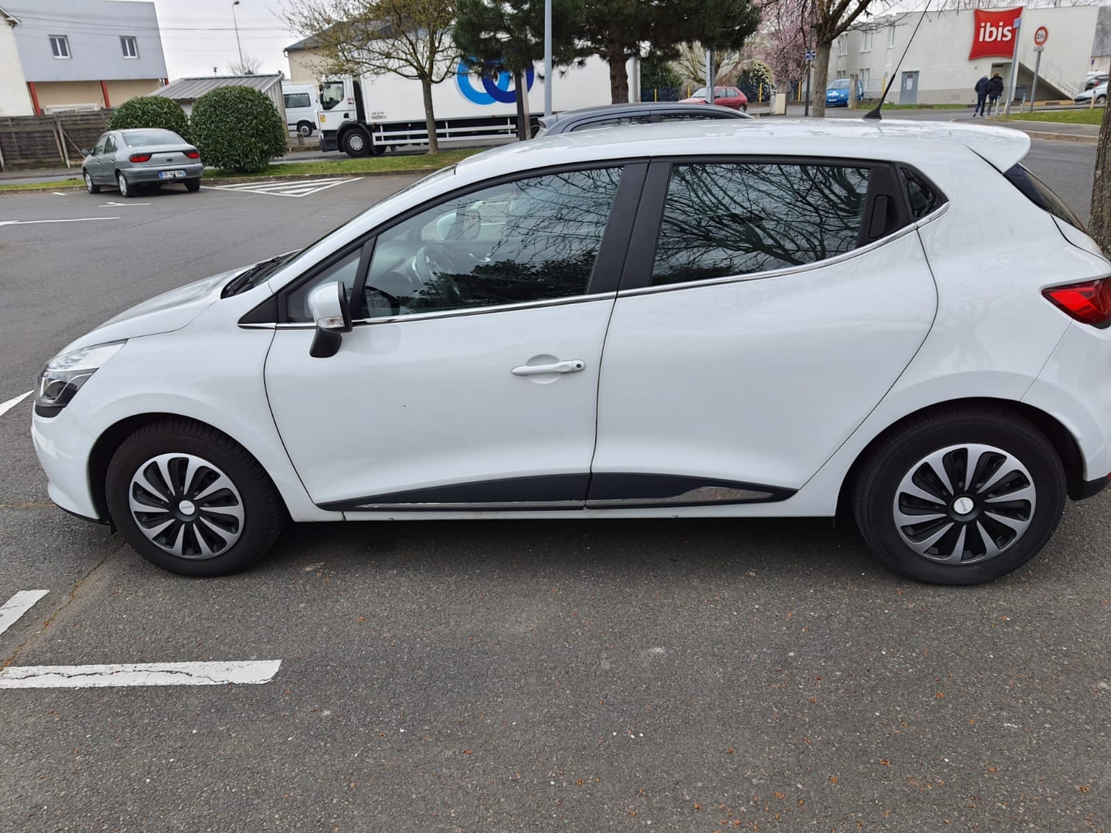 Renault Clio avec Climatisation