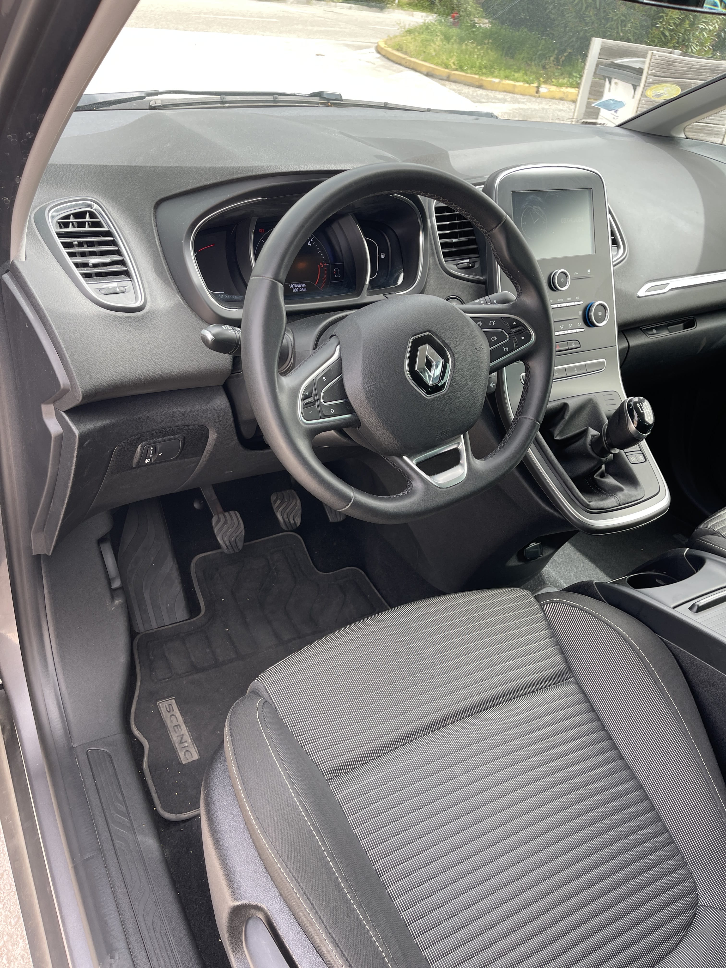 Renault Scenic 1.6 HDI avec GPS