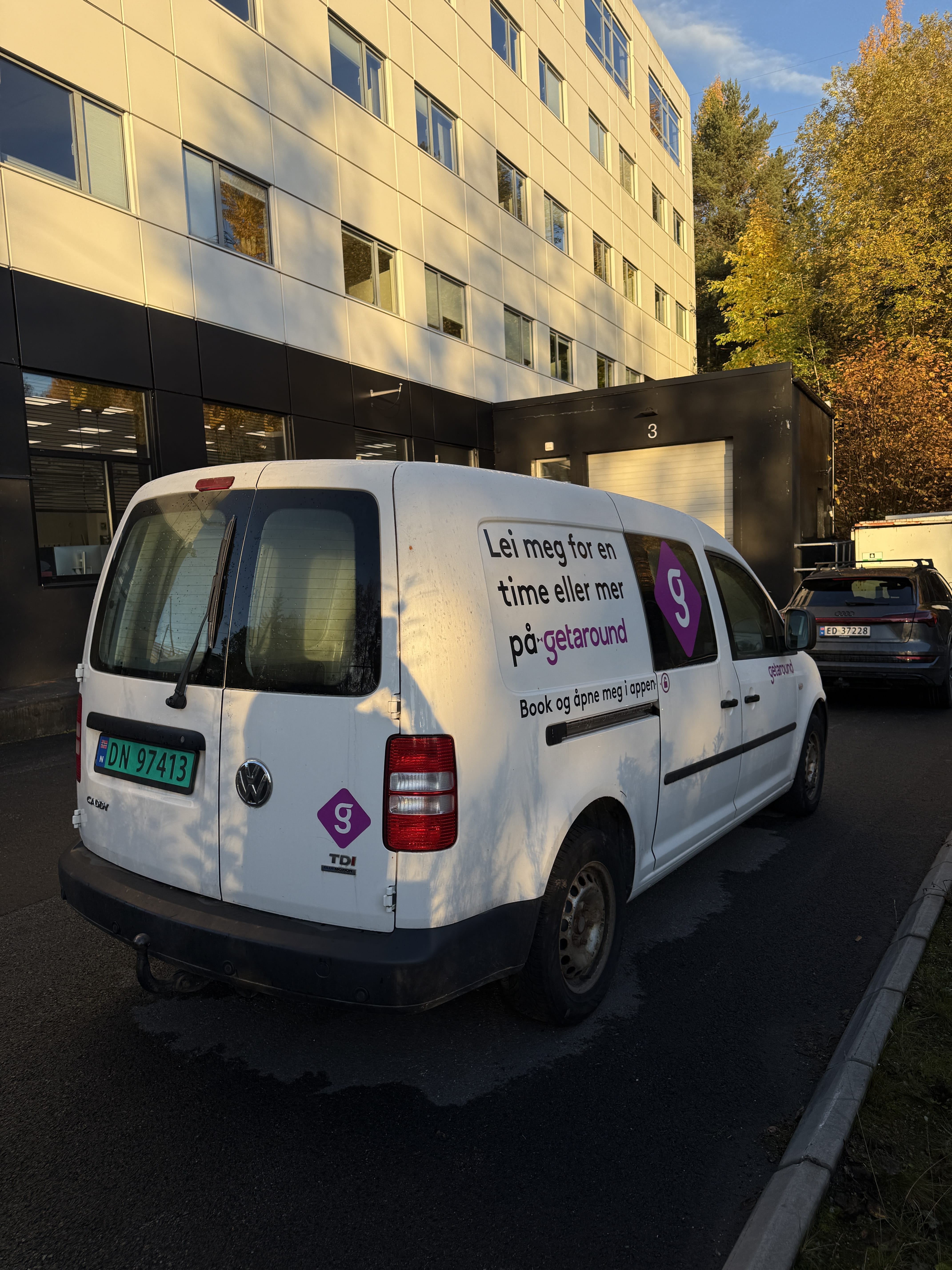Volkswagen Caddy Maxi Varebil med Vinterdekk