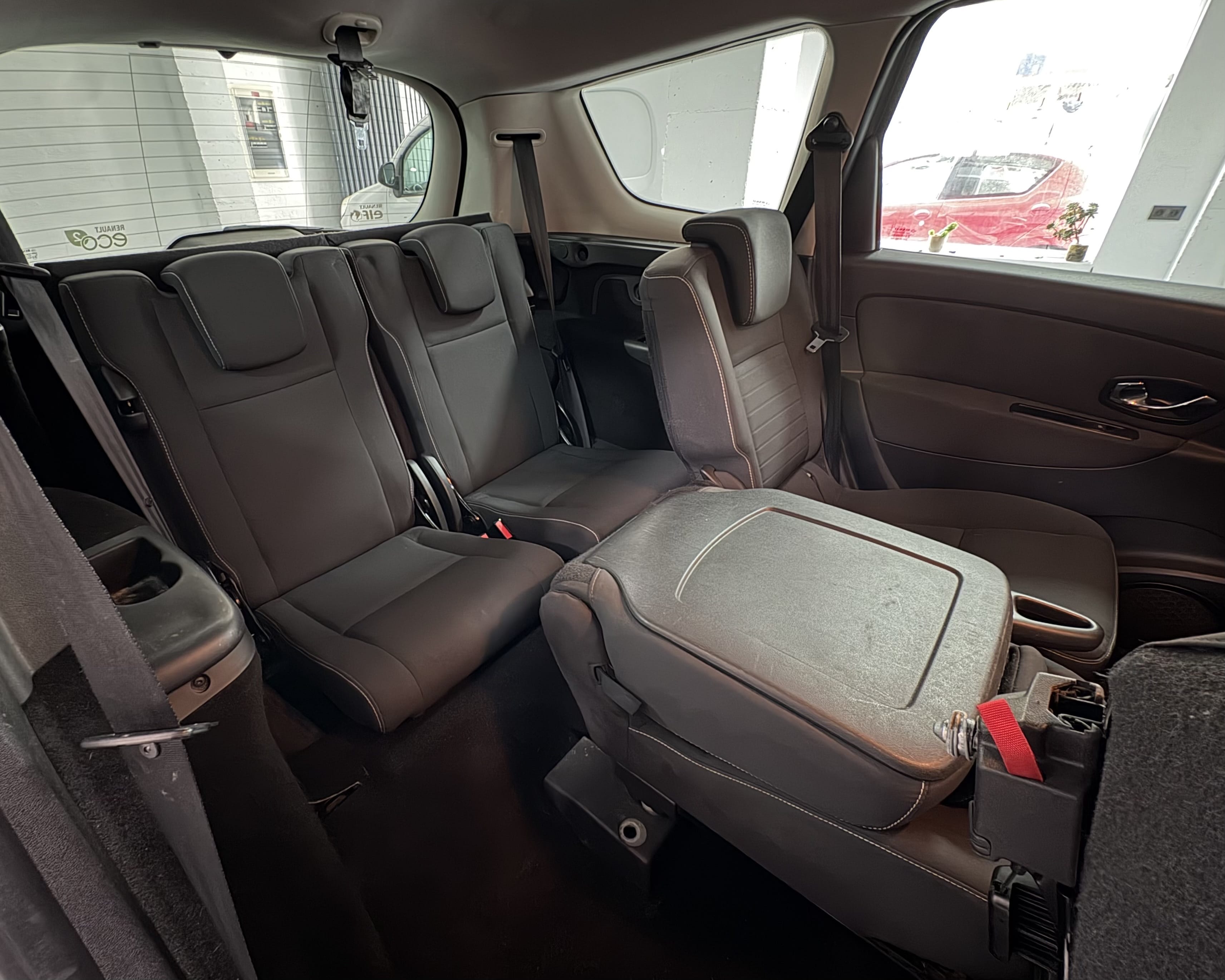 Renault Grand Scenic con Puertos de carga USB
