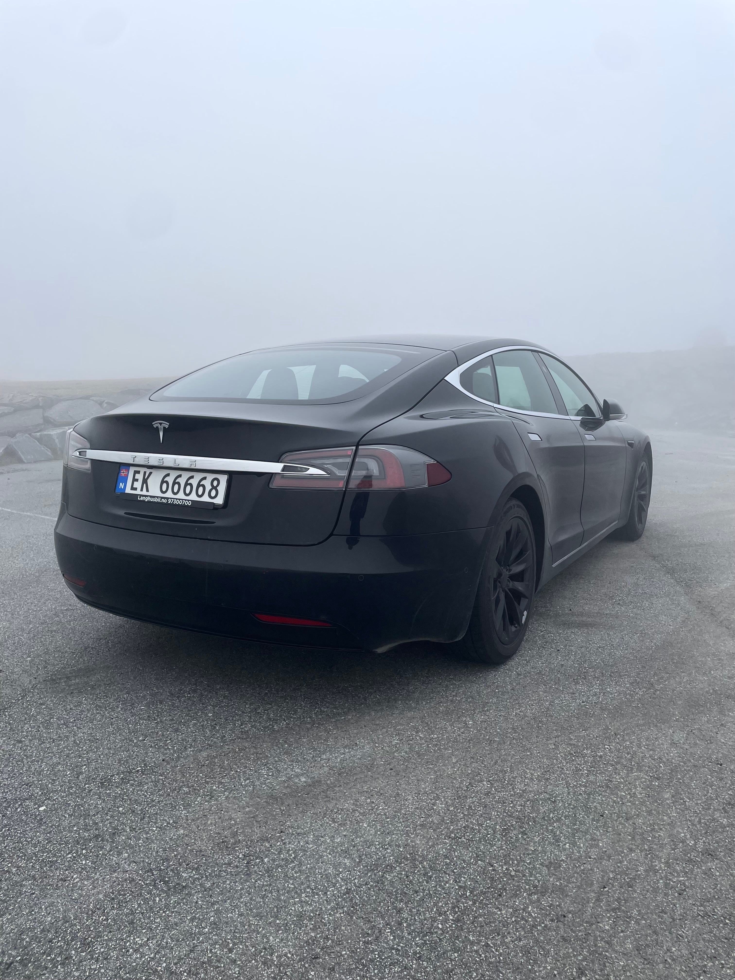 Tesla Model S 75D med Ryggekamera