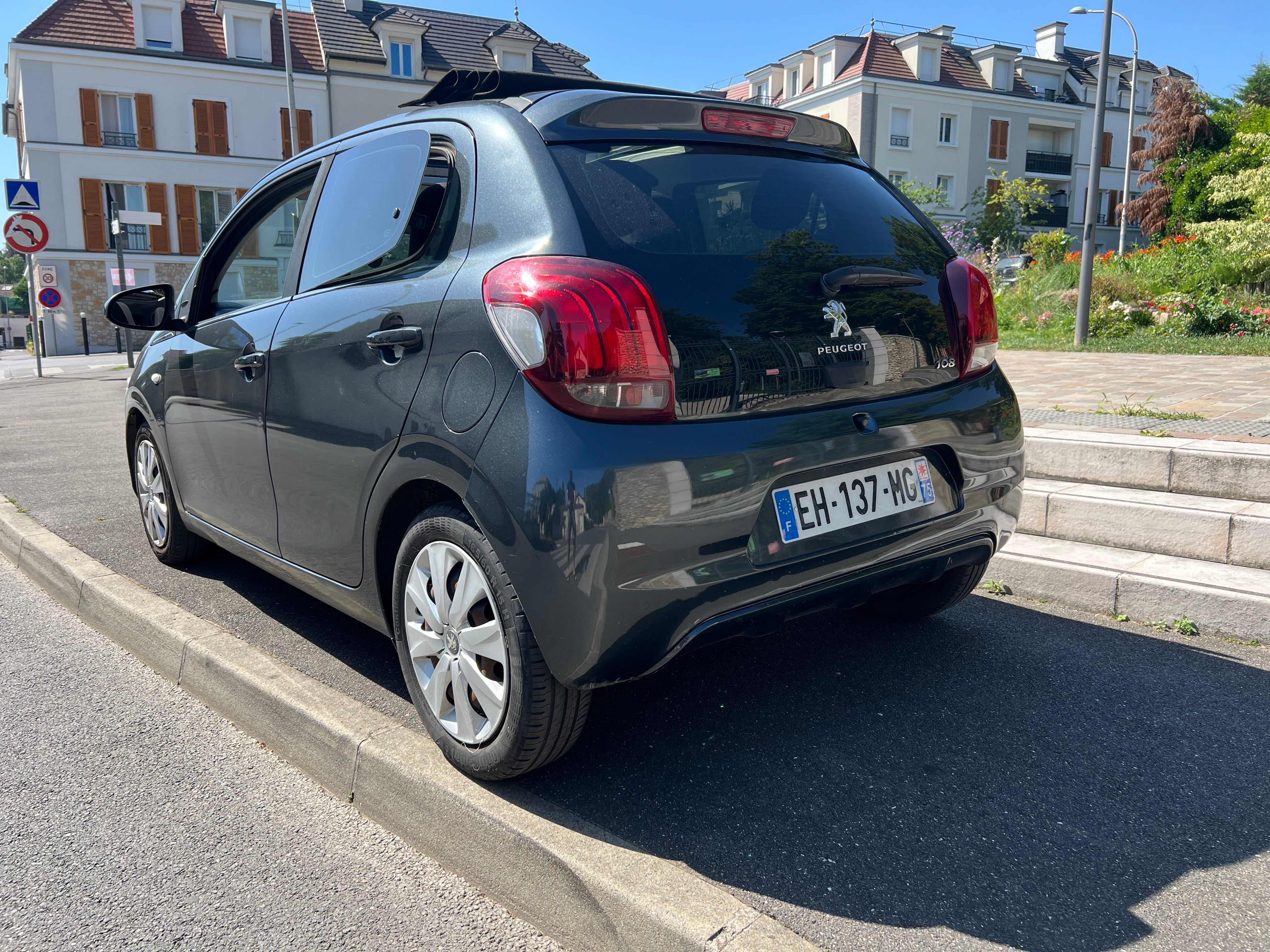 Peugeot 108 Cabriolet avec Audio Bluetooth