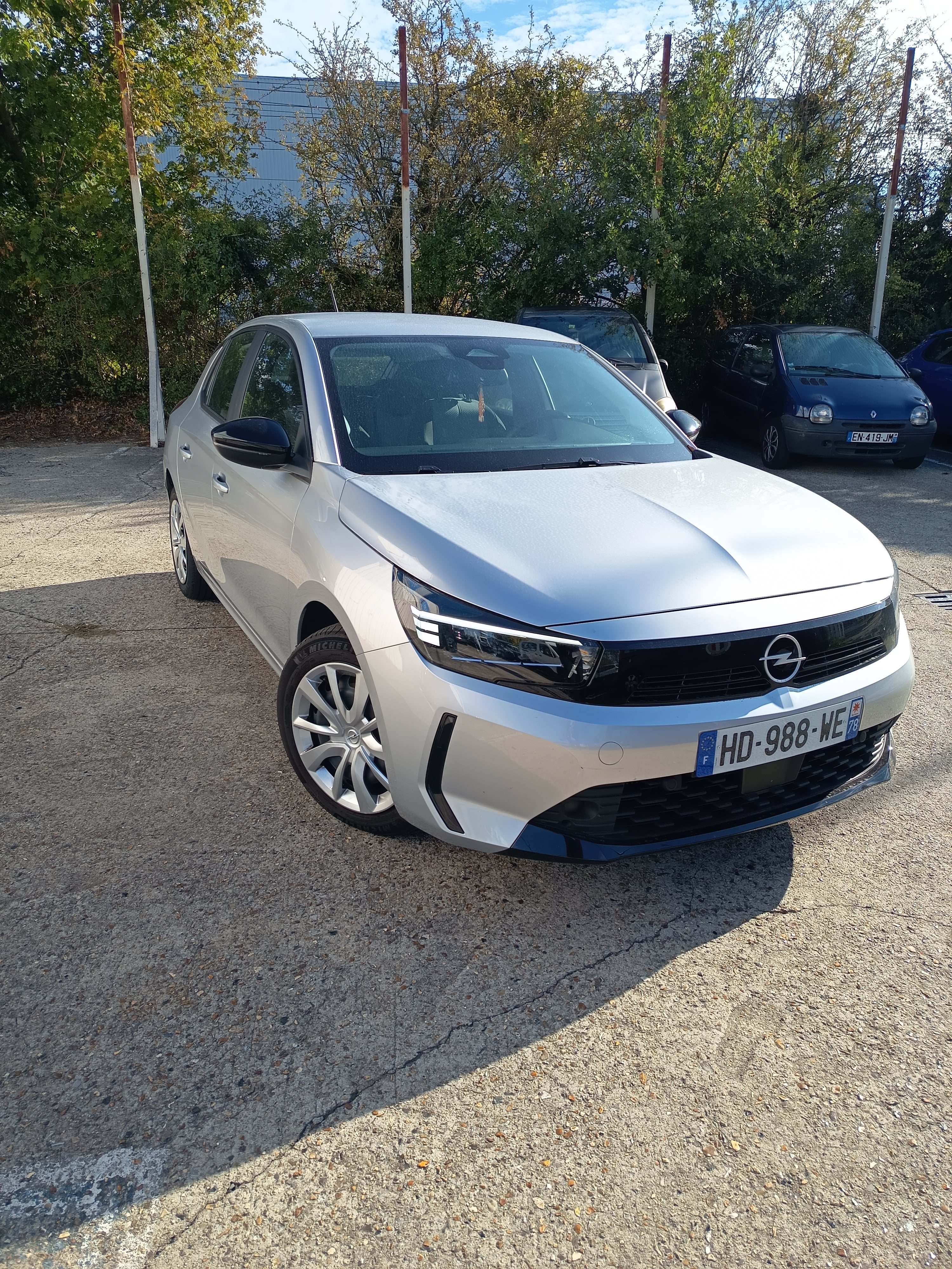Opel Corsa avec GPS