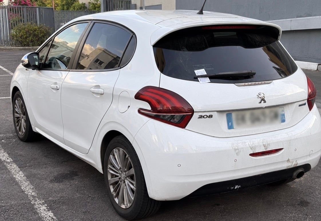 Peugeot 208 avec Caméra de recul
