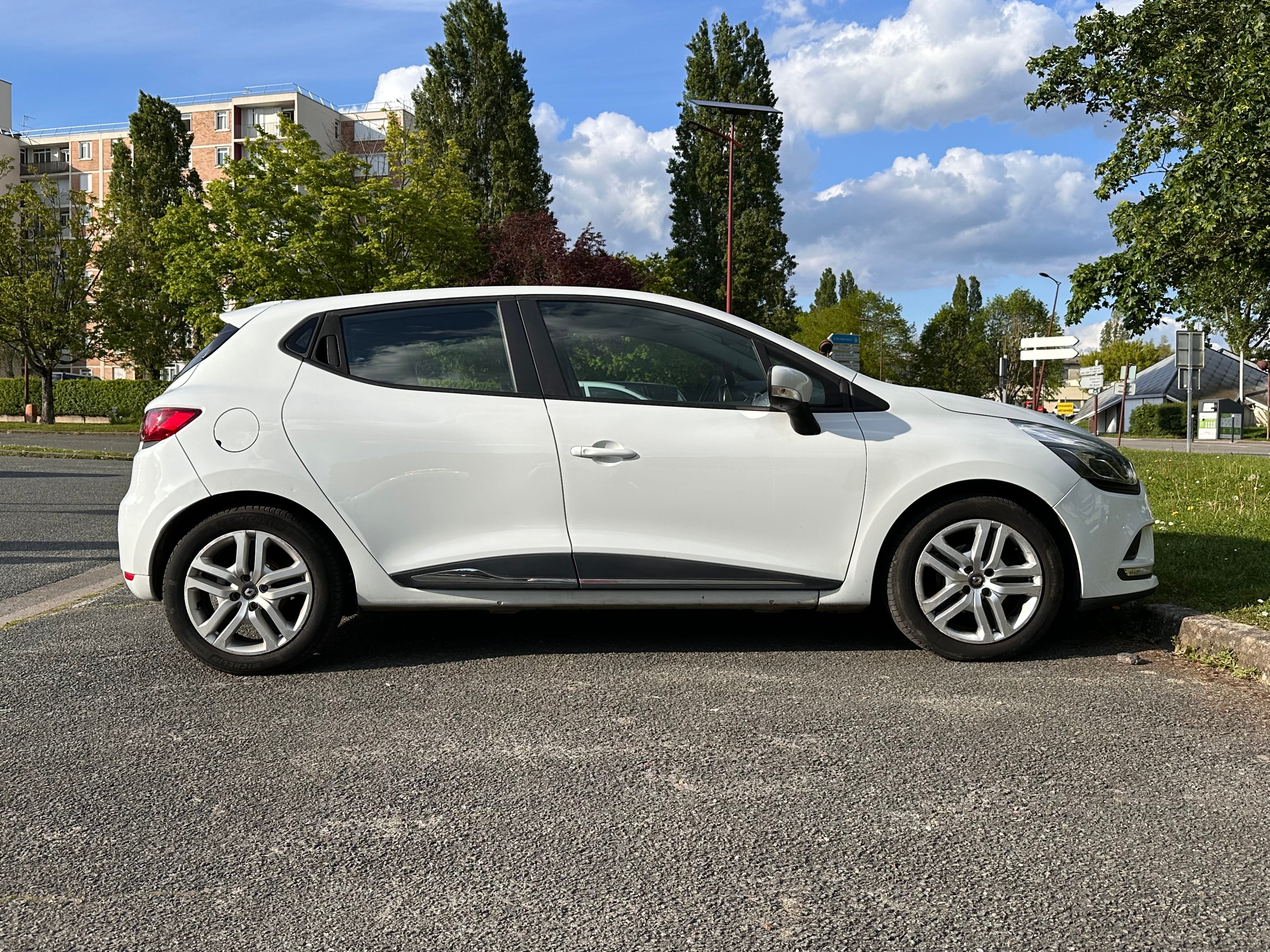 Renault Clio avec Climatisation
