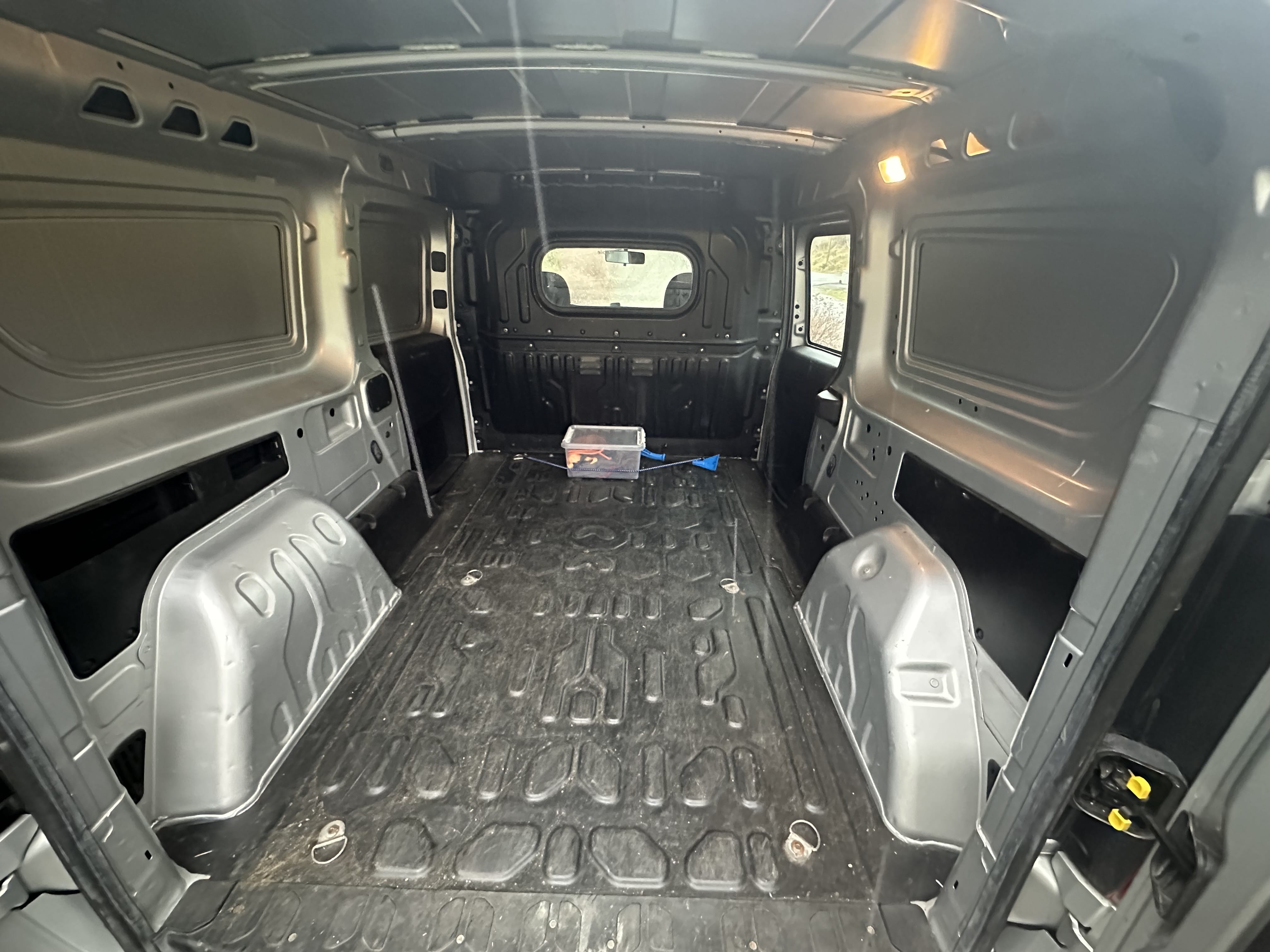 Opel Combo L2H1 Sailjex med Vinterdekk