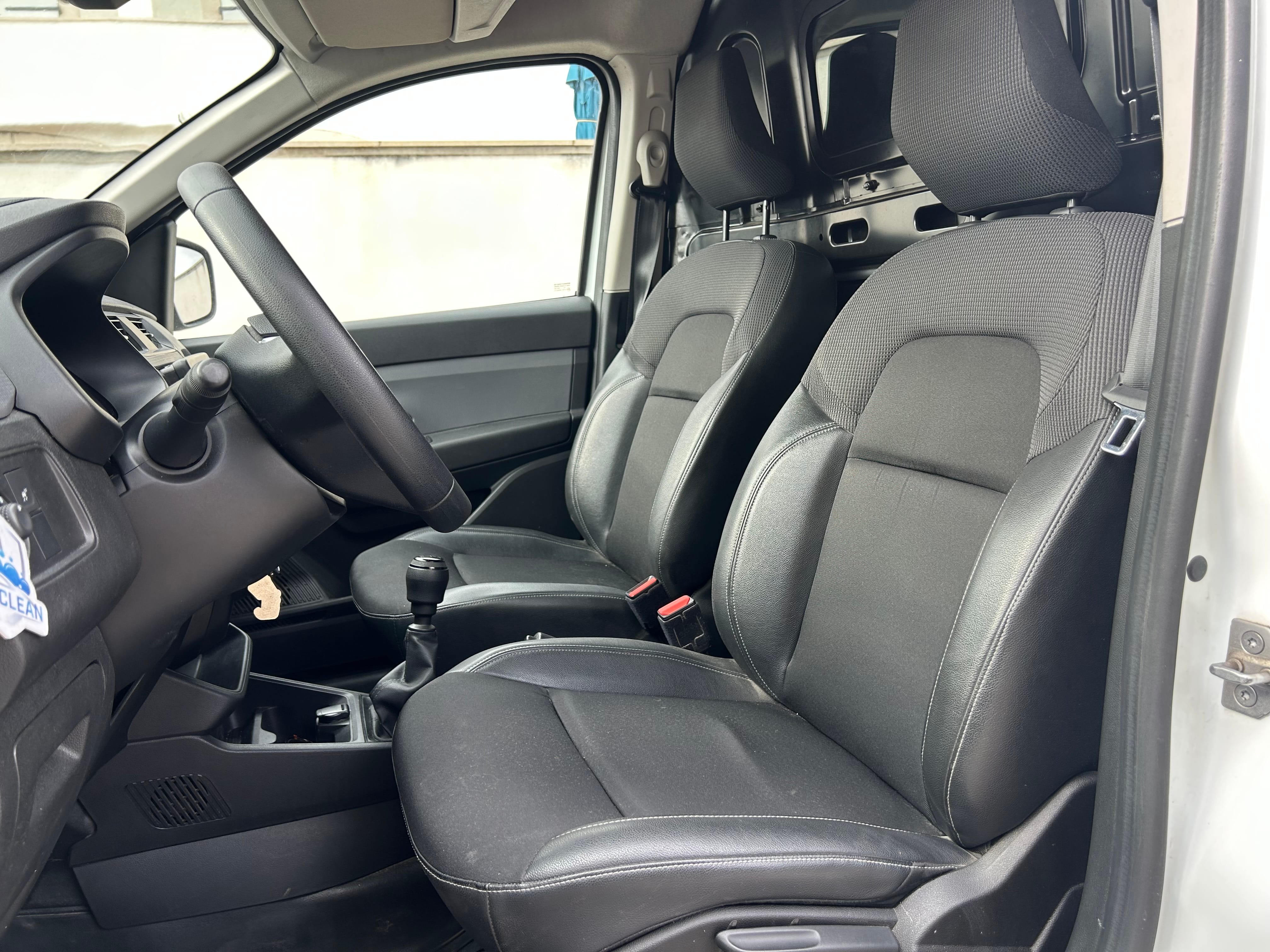 Renault Kangoo Express avec Port USB