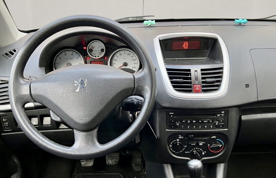 Peugeot 206+ avec Pneus neige