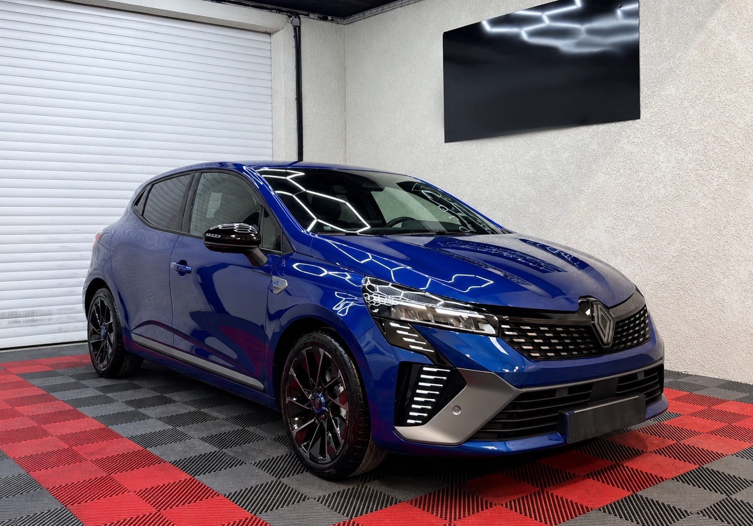 Renault Clio E-tech, 2025, Essence 95 / Électrique (hybride), automatique