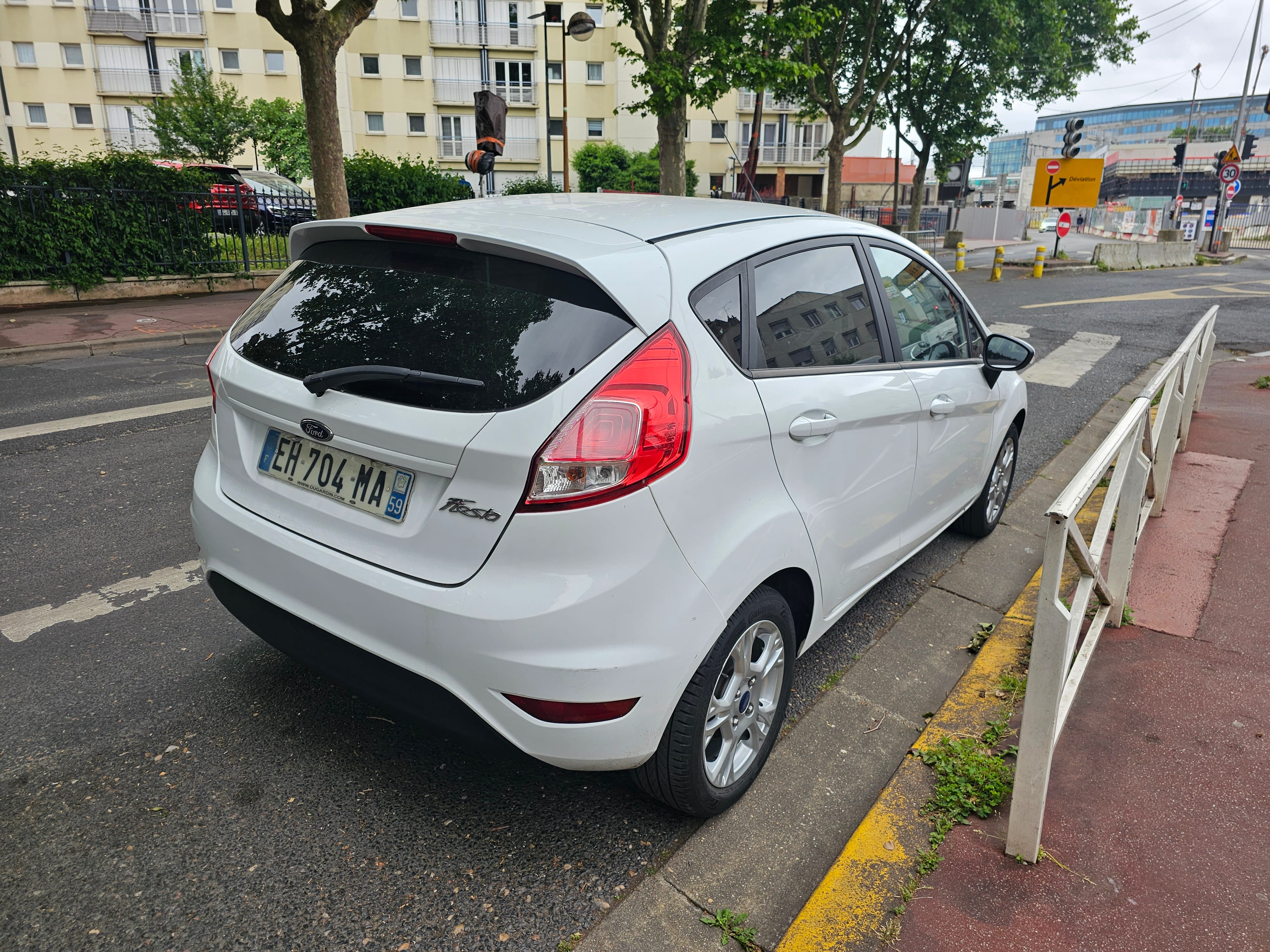 Ford Fiesta avec GPS