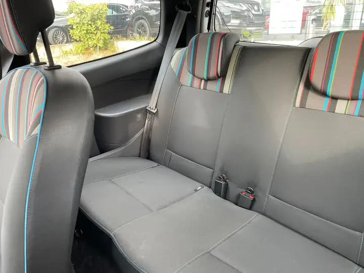 Renault Twingo weißer Flitzer with Audio / iPod input
