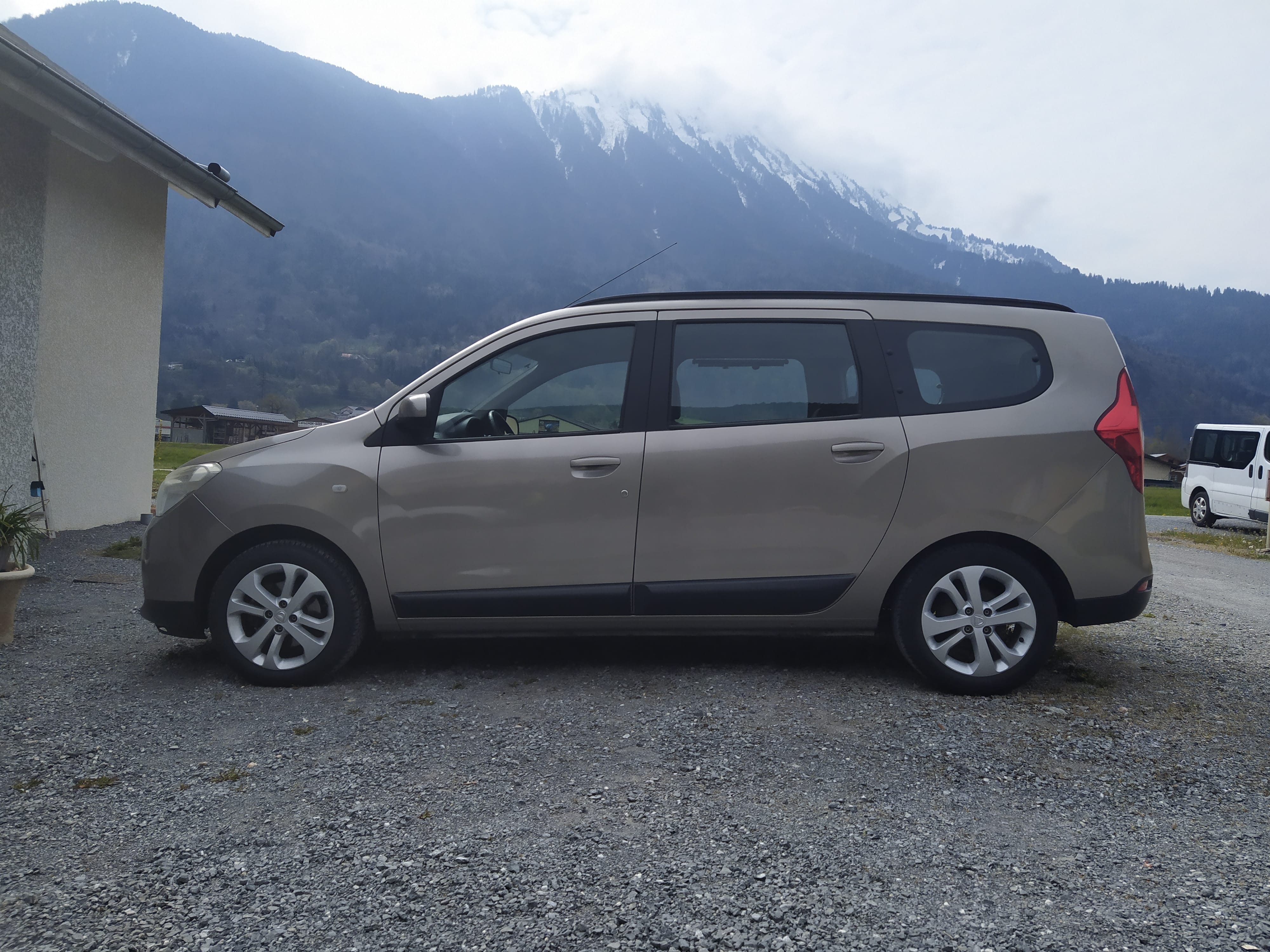 Dacia Lodgy avec GPS