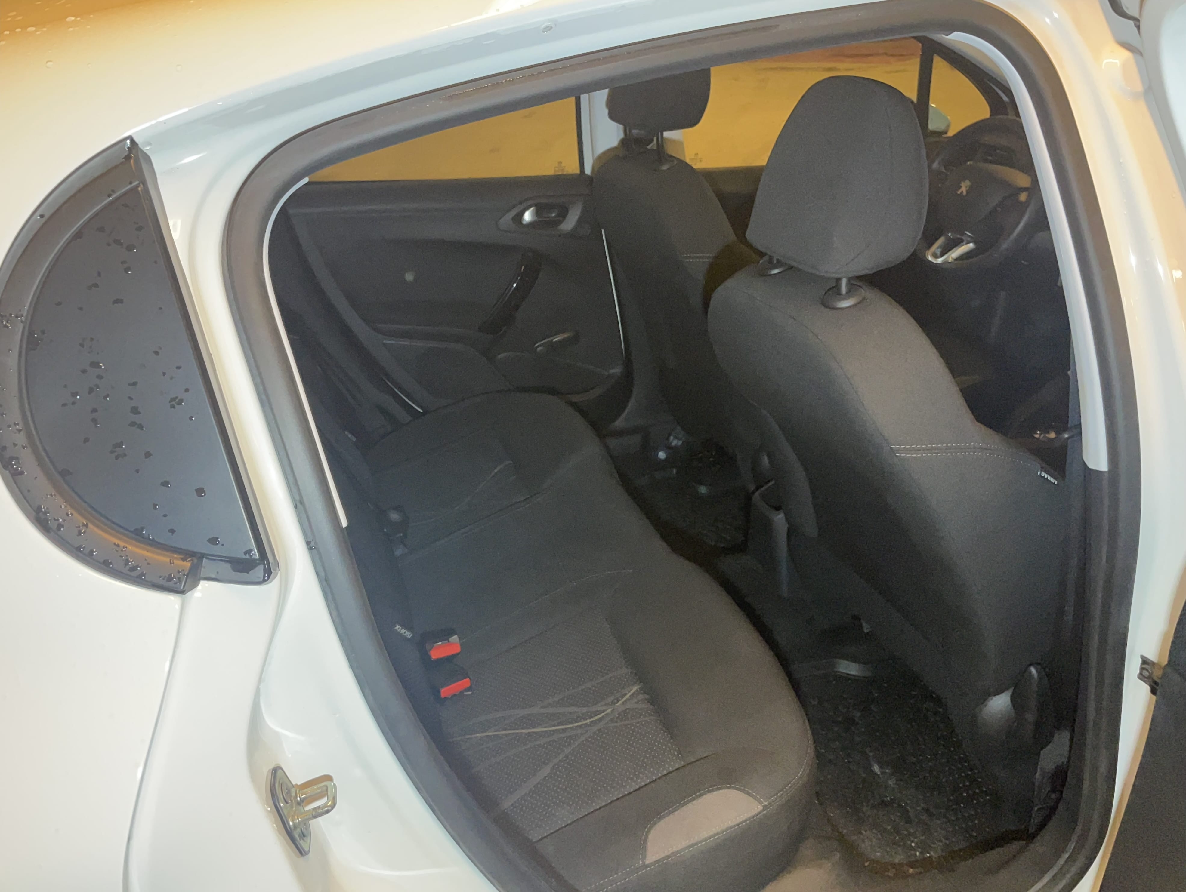 Peugeot 208 Automat med Lydinngang