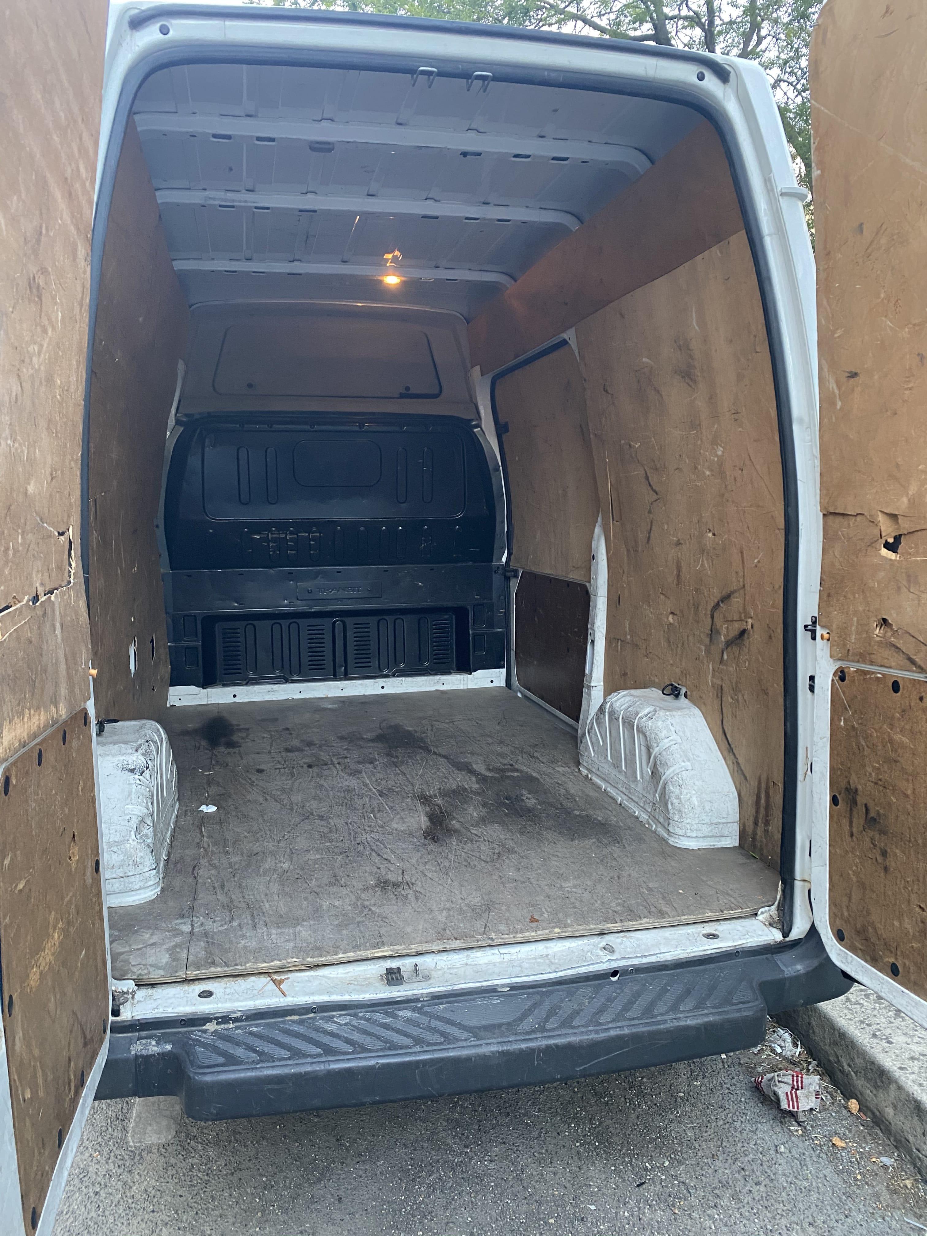 Ford Transit Fourgon L2 H2 CN avec Entrée audio / iPod