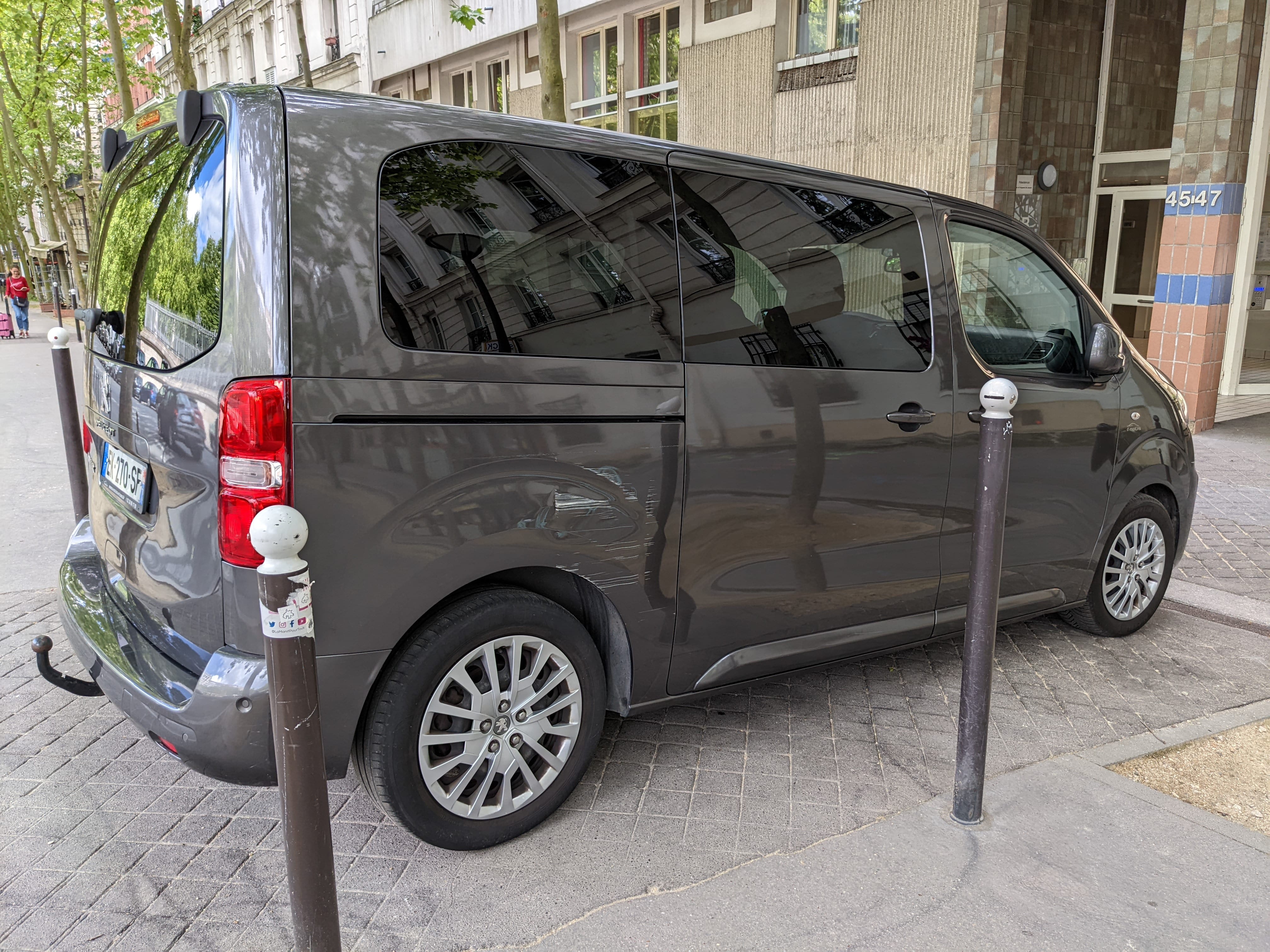 Peugeot Traveller avec GPS