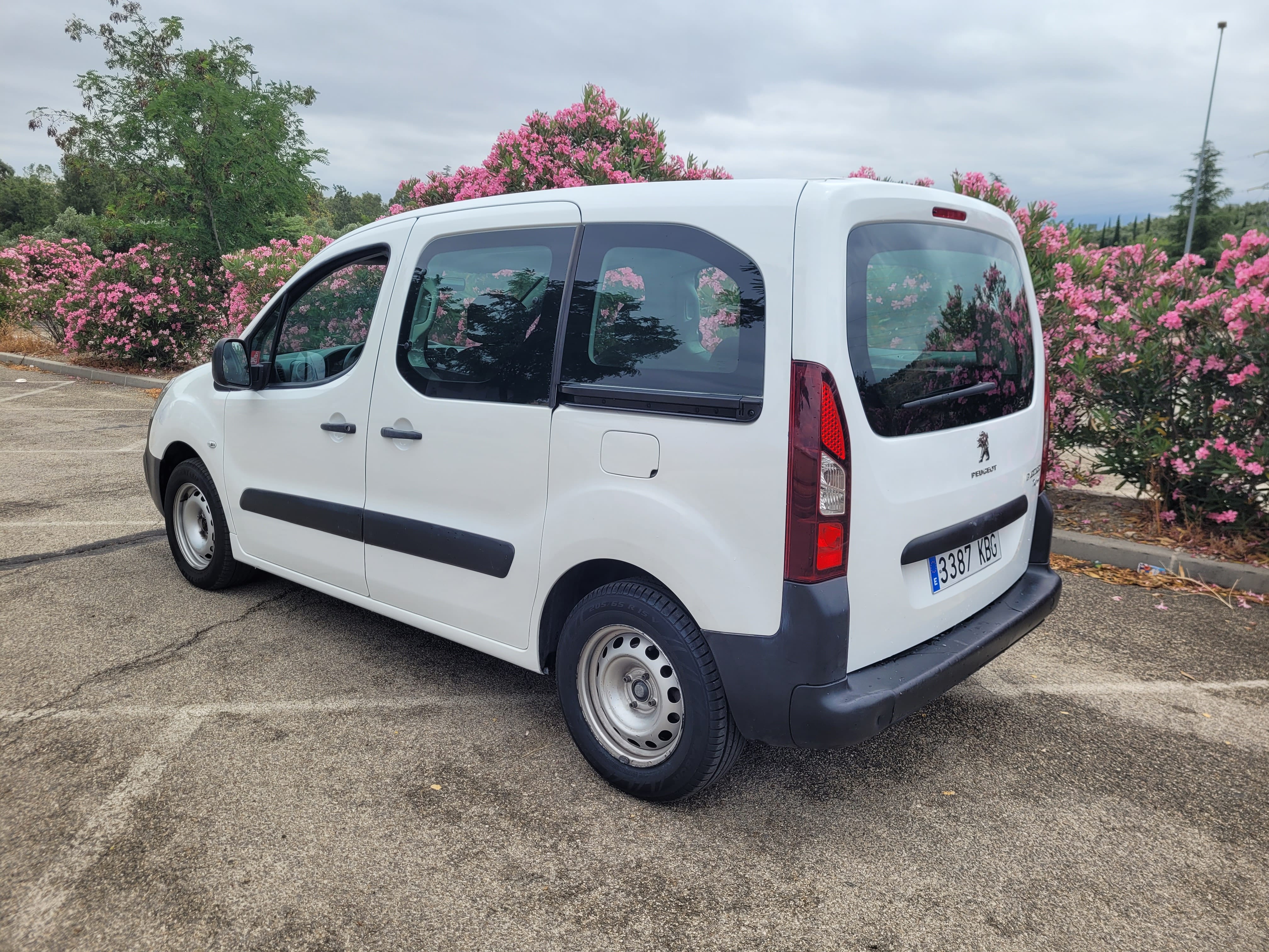 Peugeot Partner Furgoneta con Aire acondicionado