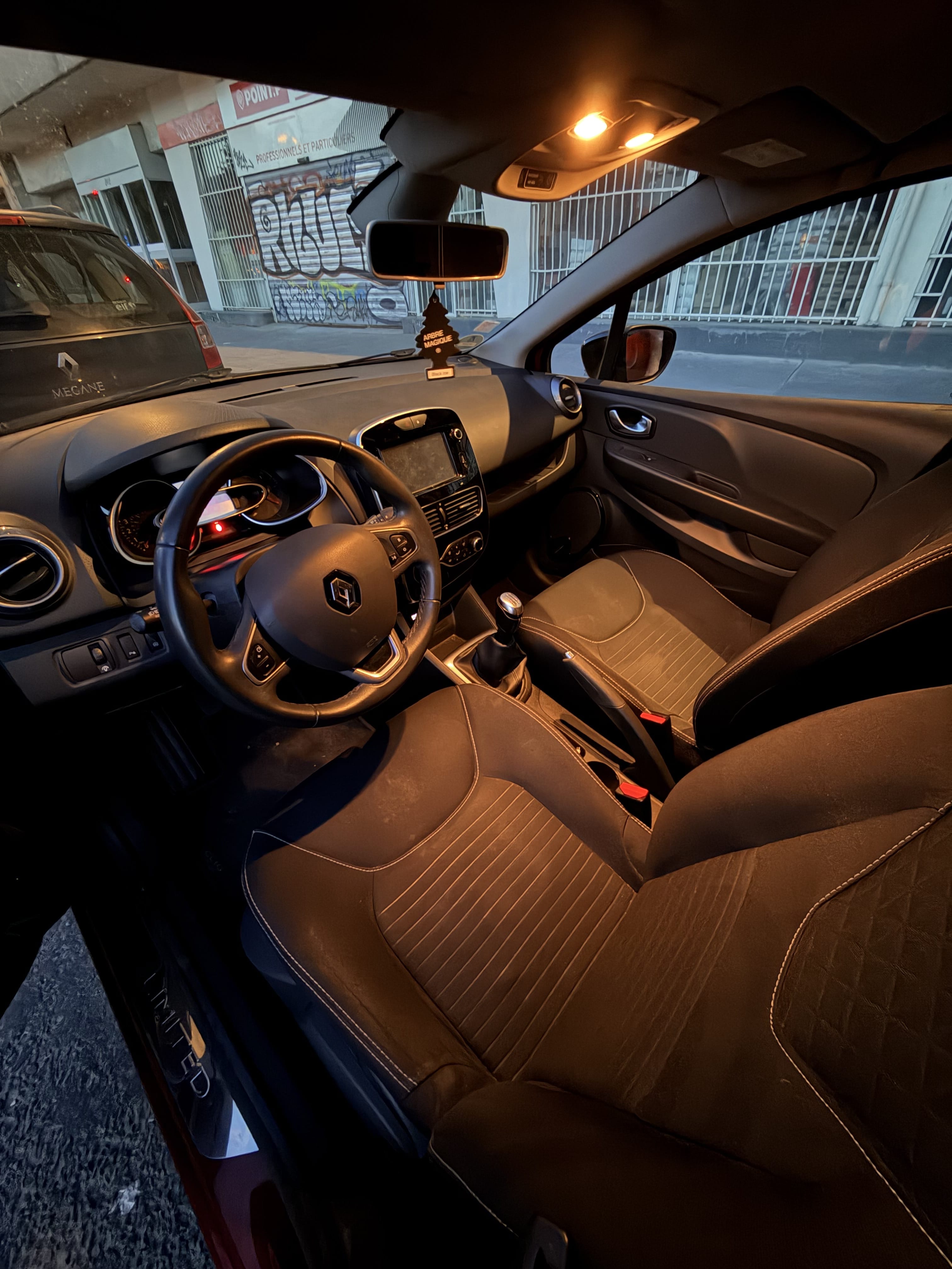 Renault Clio avec Régulateur de vitesse