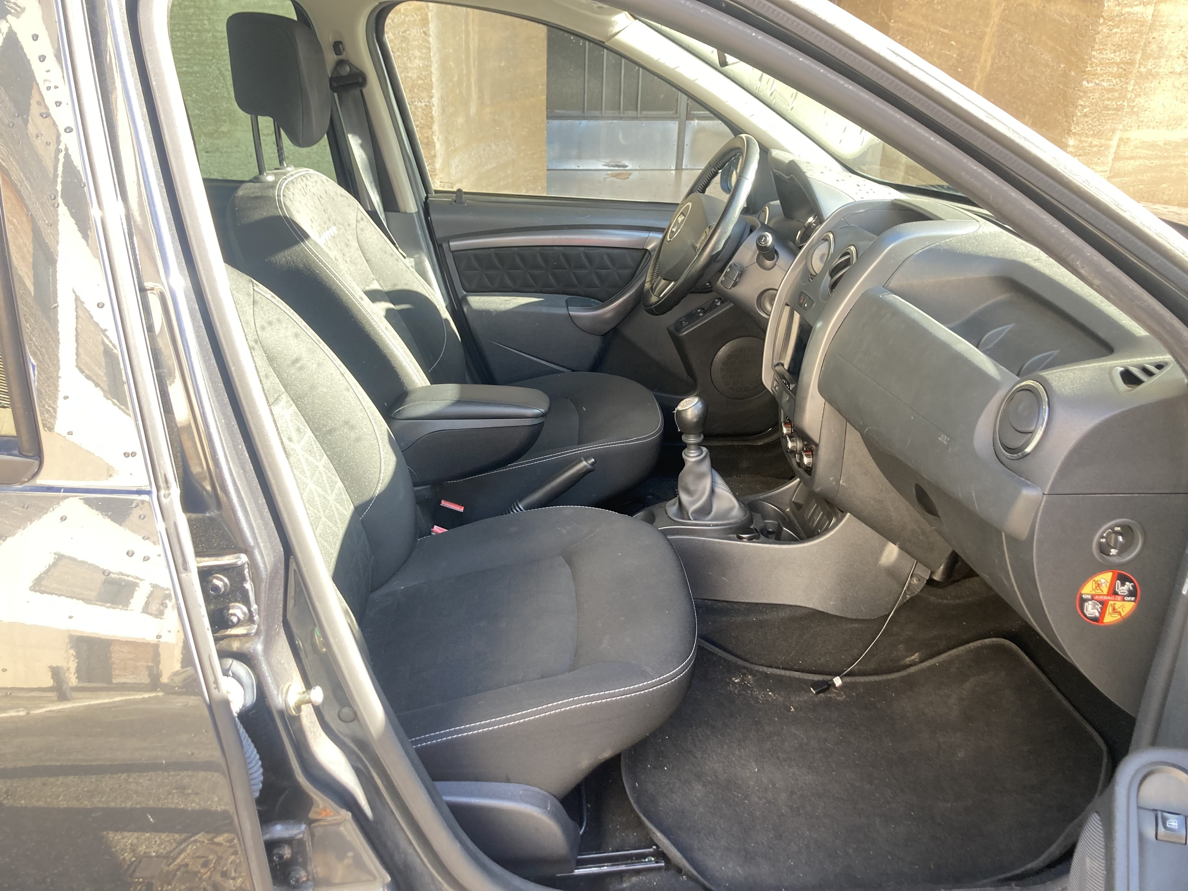 Dacia Duster : grand coffre, métro Perier con Android Auto