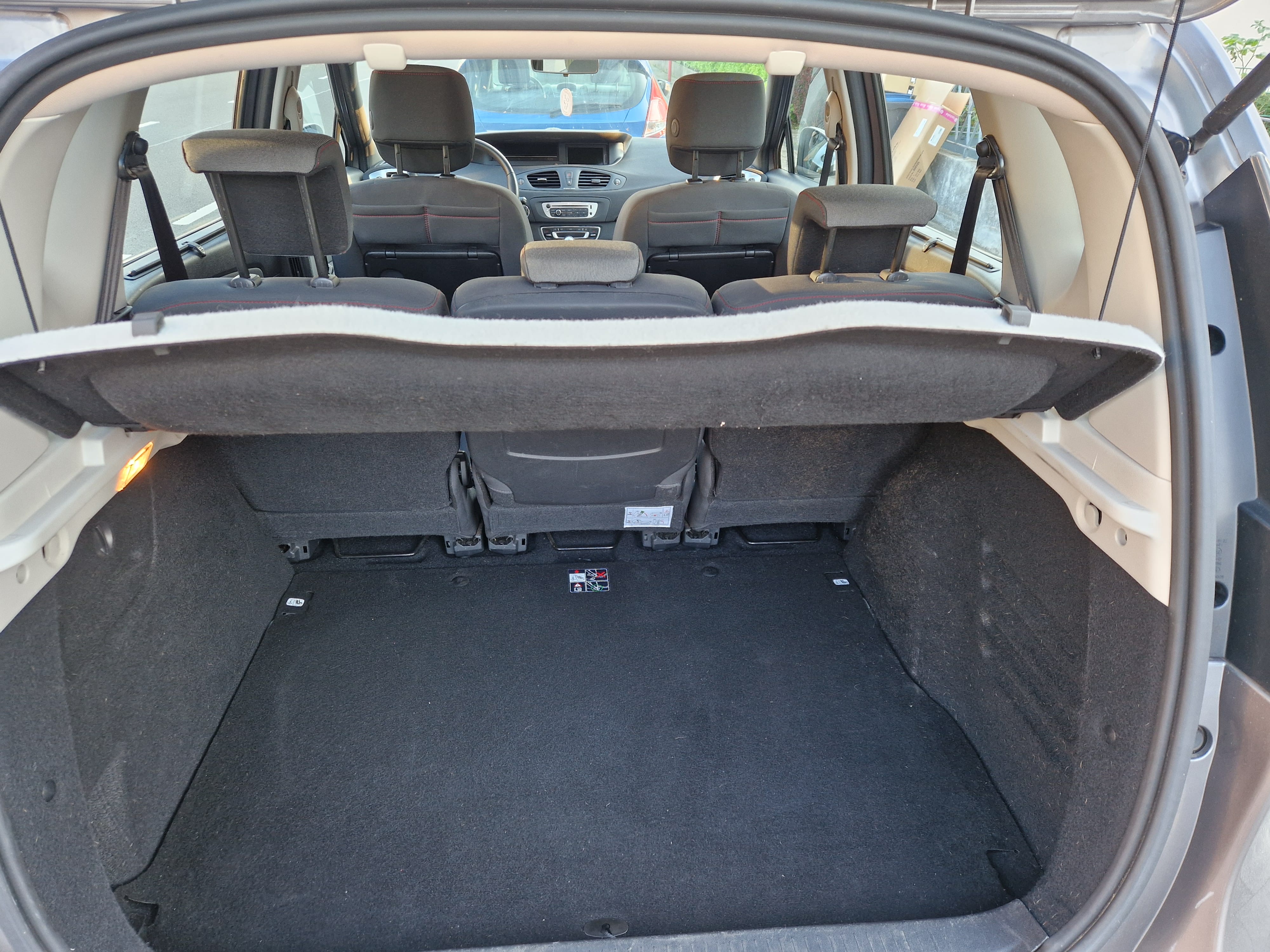 Renault Scenic (Sir Grey) mit Bluetooth-Audio