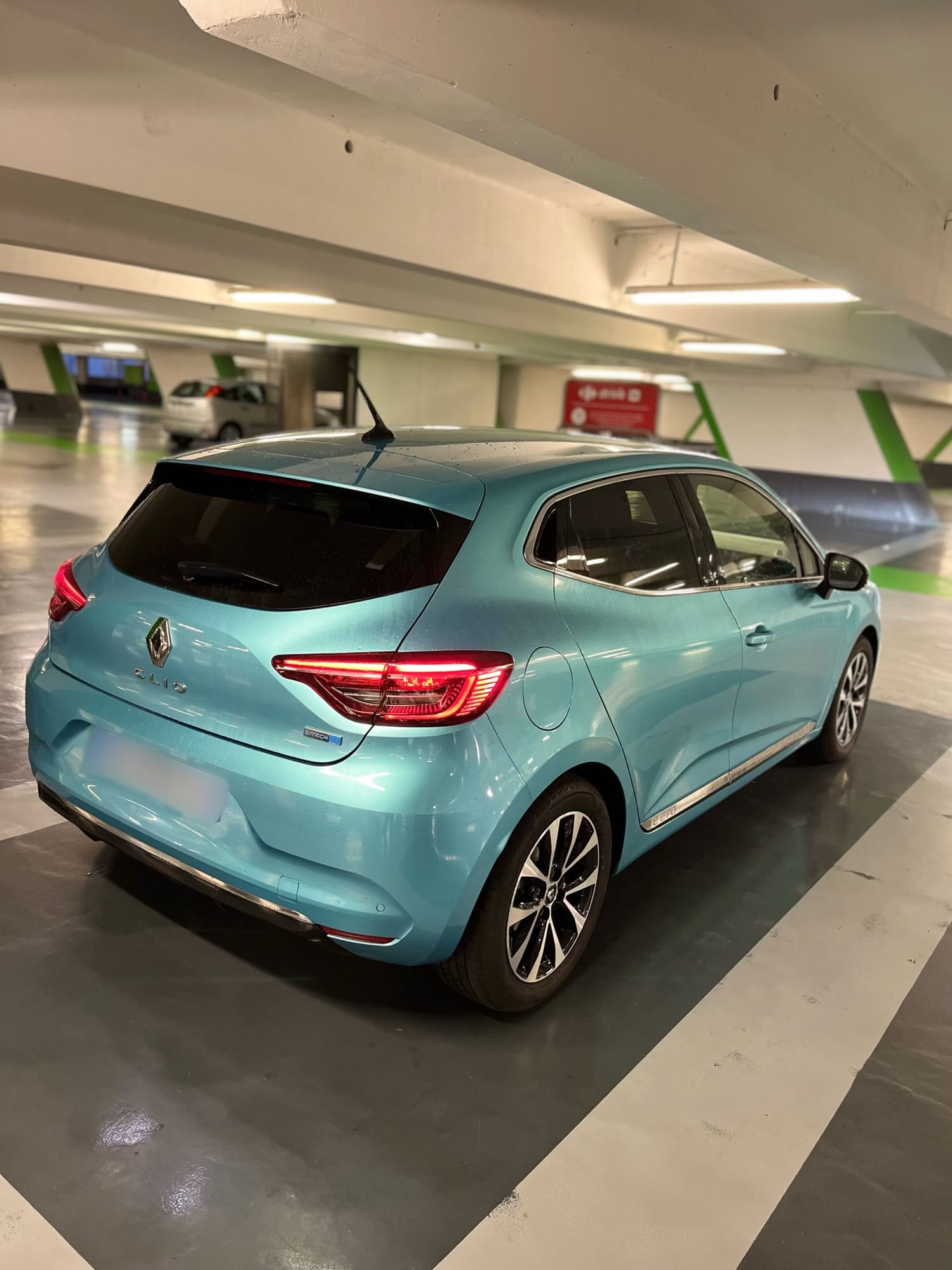 Renault Clio E-tech avec GPS