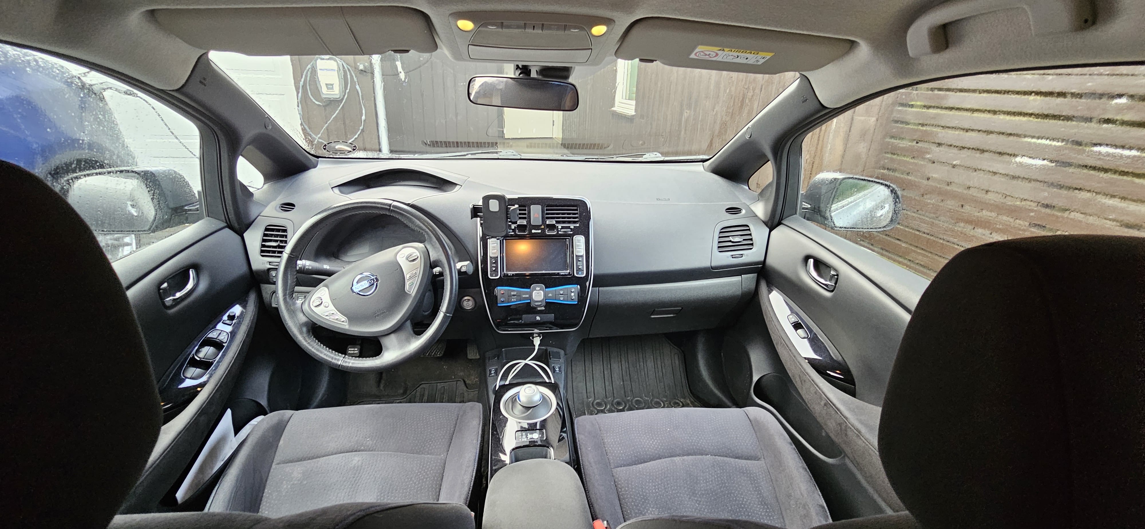 Nissan Leaf 30 kwh/160 km rekkevidde with GPS