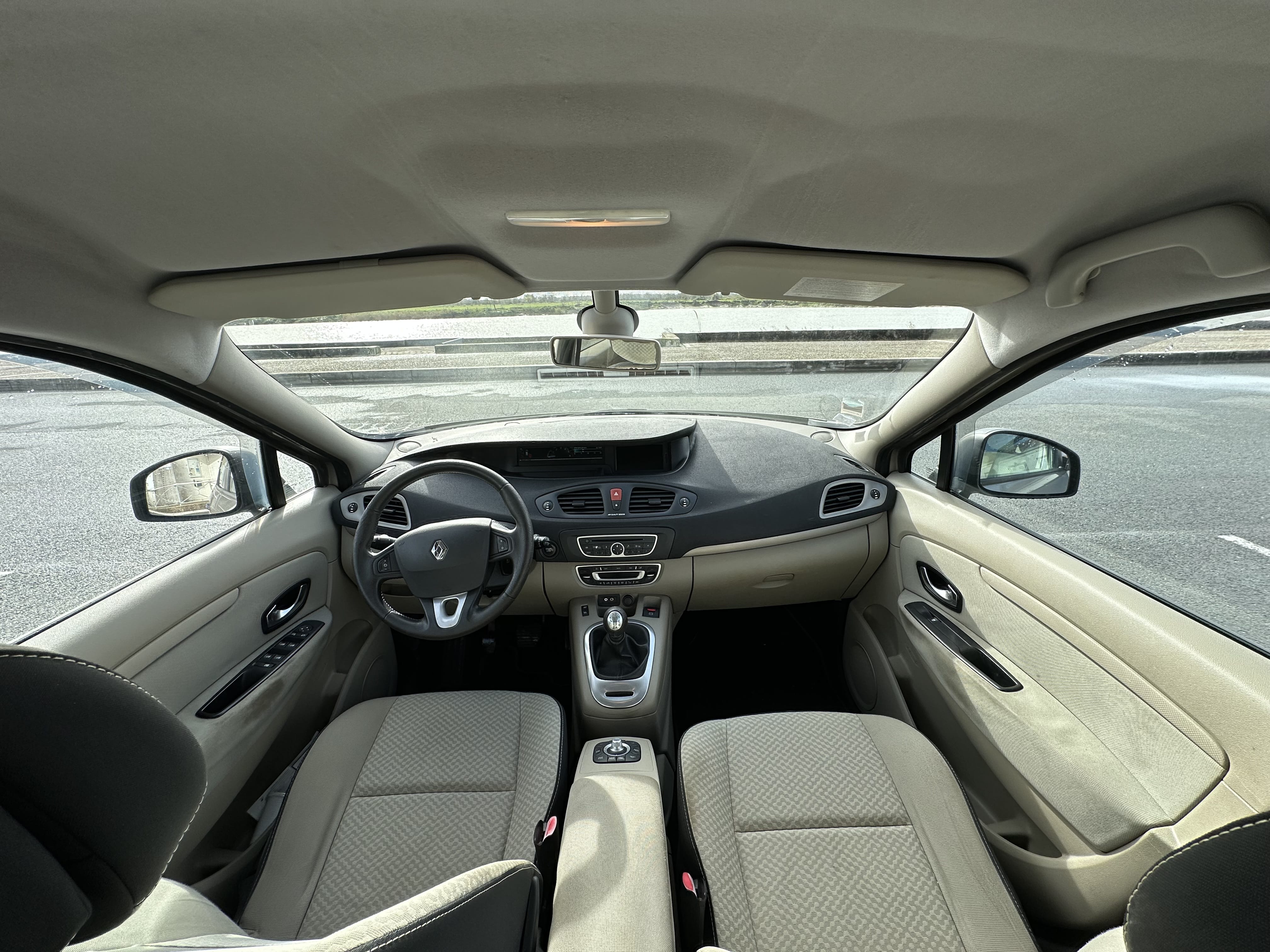 Renault Grand Scenic 1.5 DCI 110 avec GPS