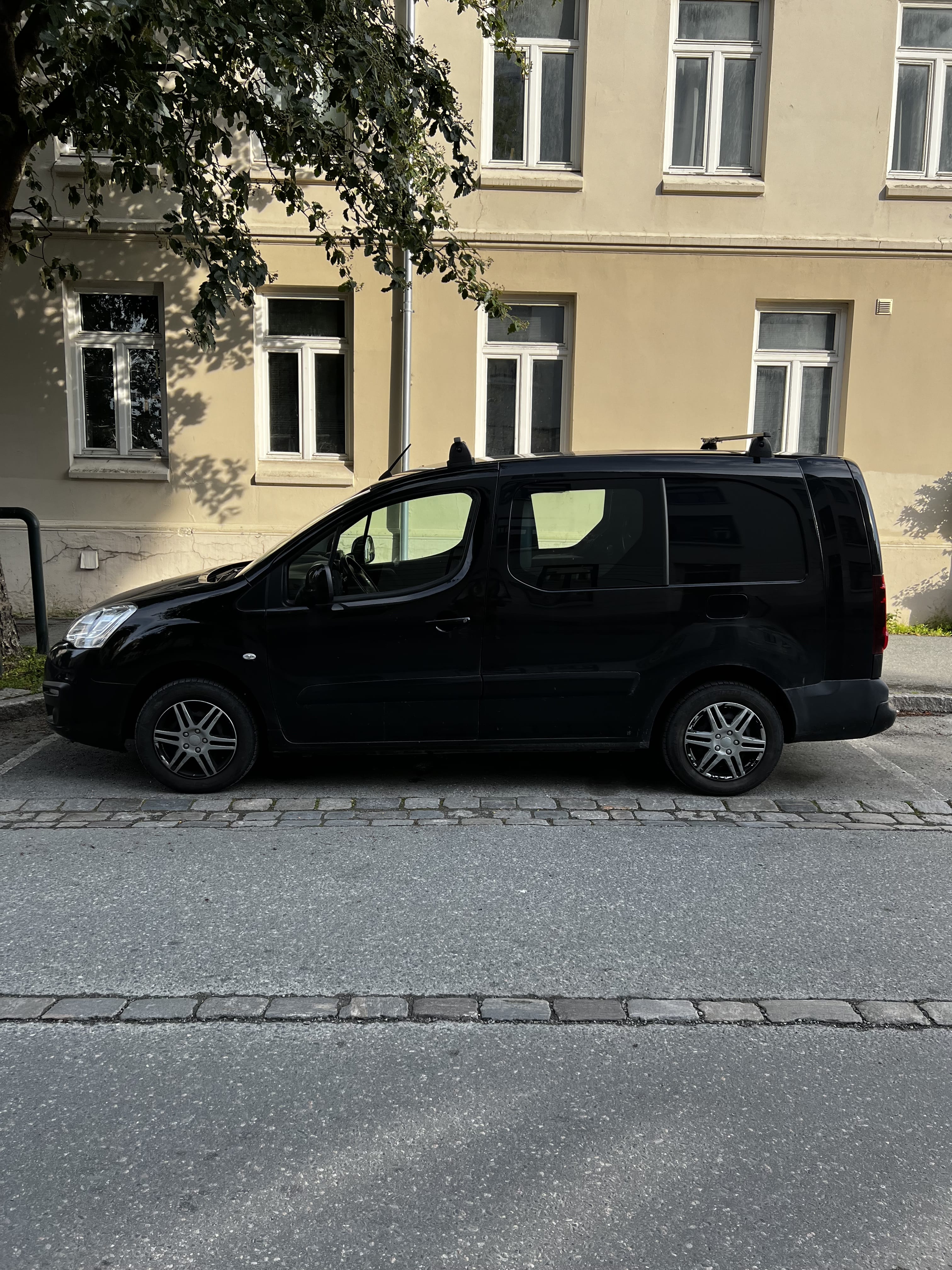 Citroen Berlingo with Air conditioning