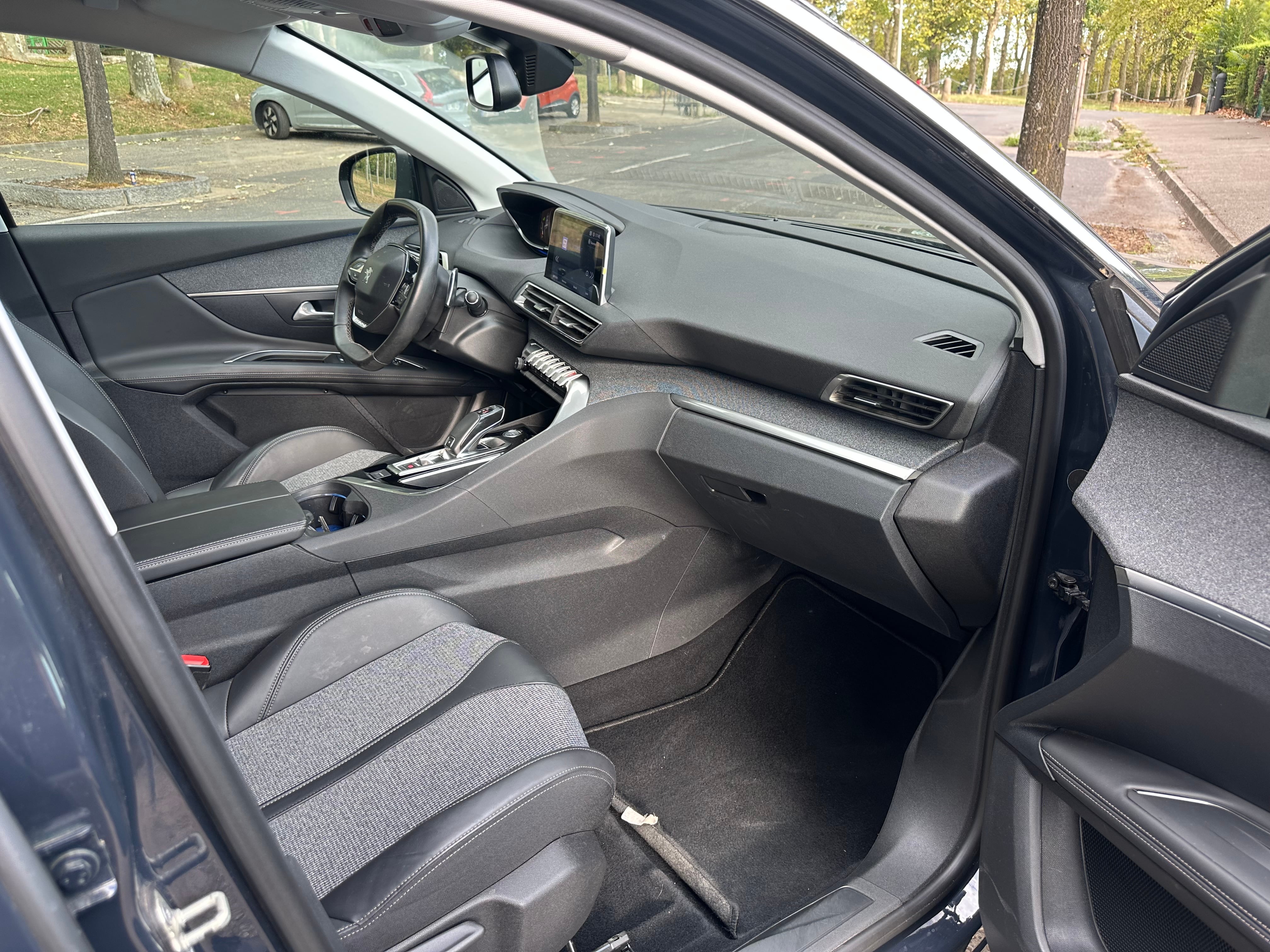 Peugeot 3008 avec Siège bébé