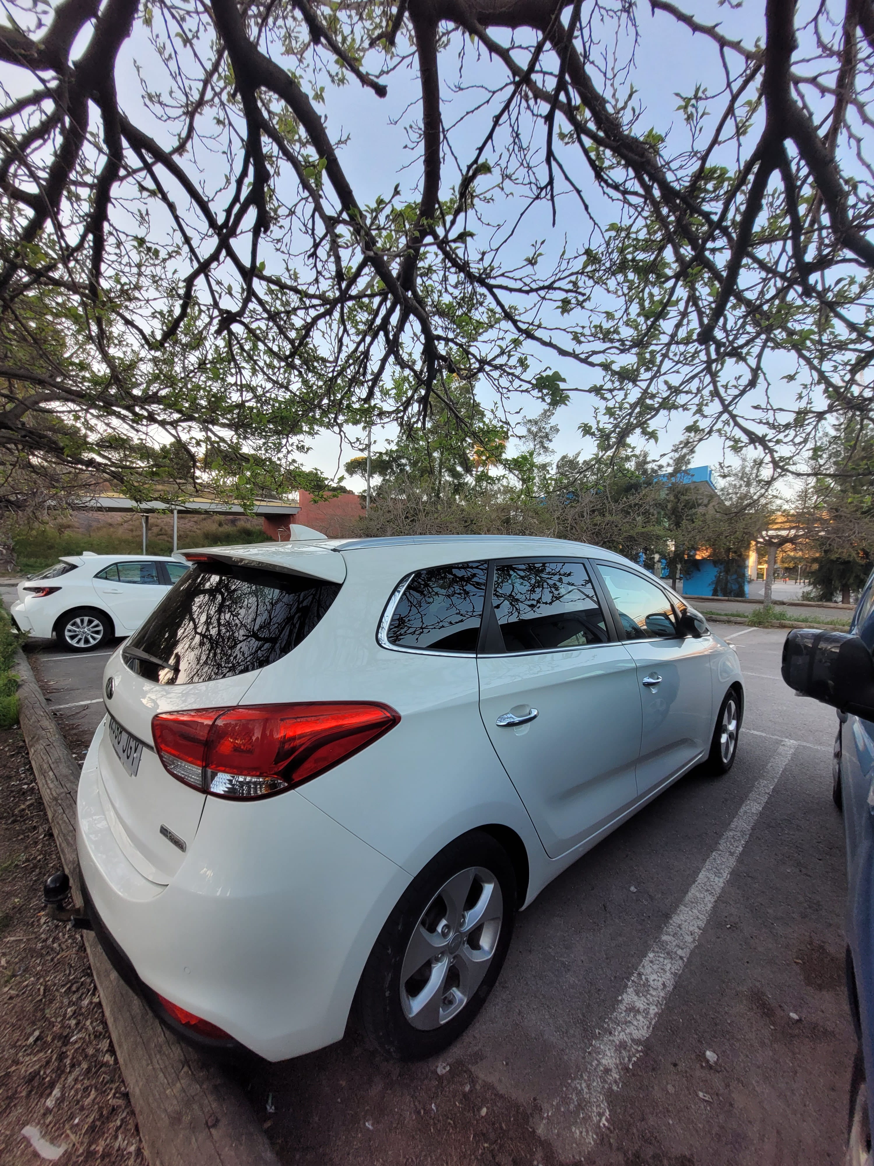 Kia Carens con Cámara de marcha atrás