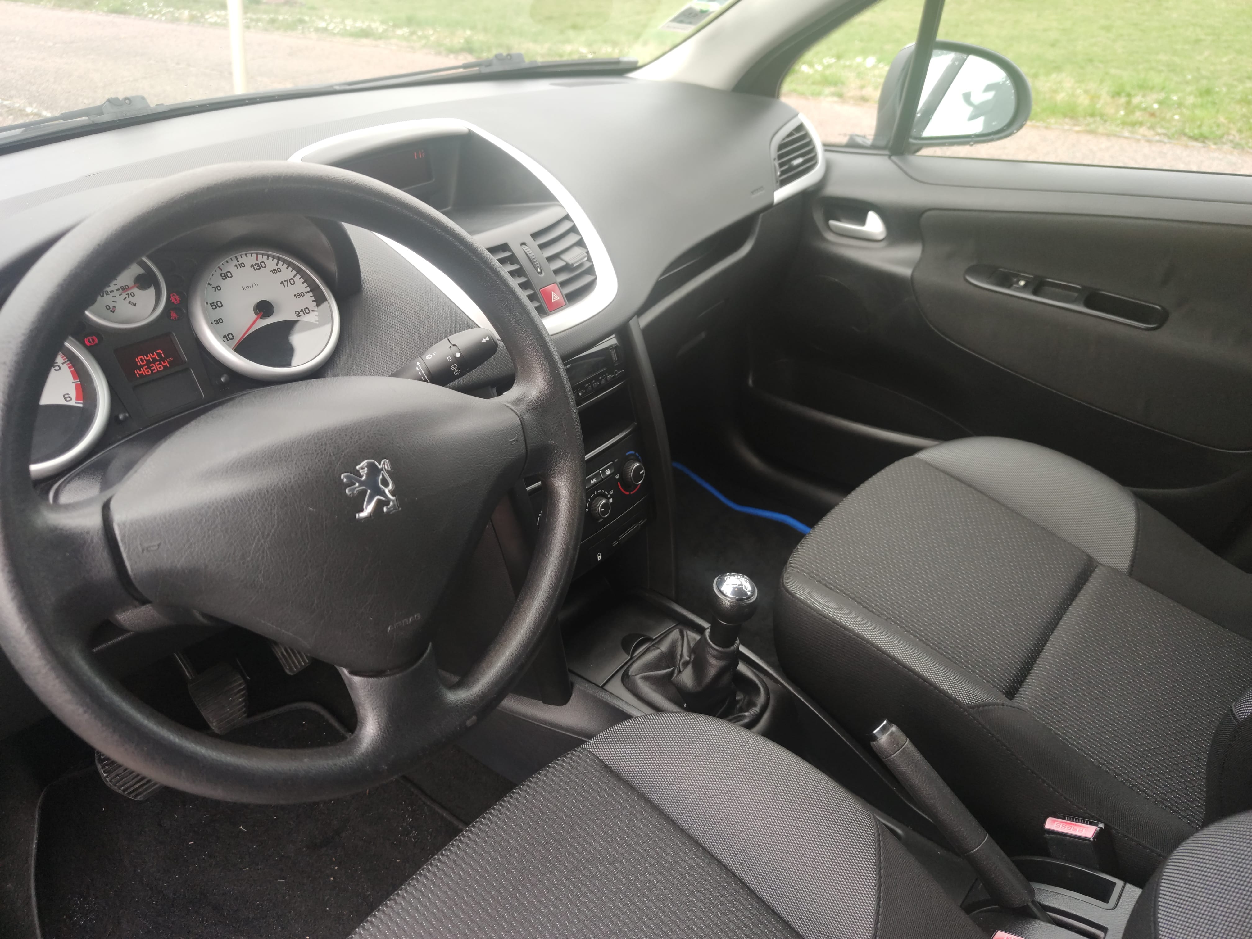 Peugeot 207 1.4 HDI avec Entrée audio / iPod