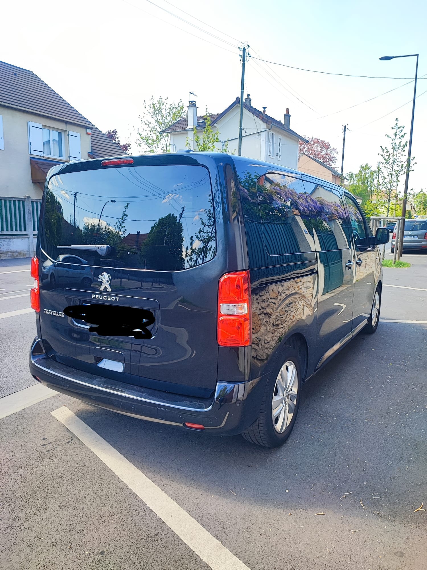 Peugeot Traveller avec GPS