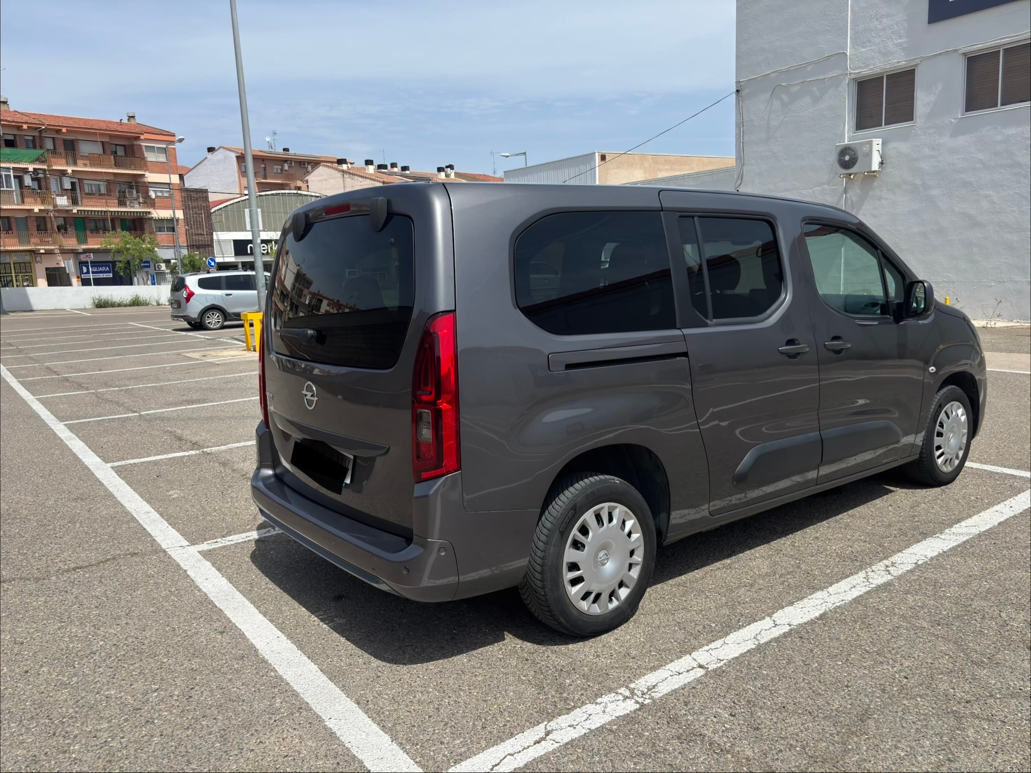 Opel Combo Life con Silla infantil