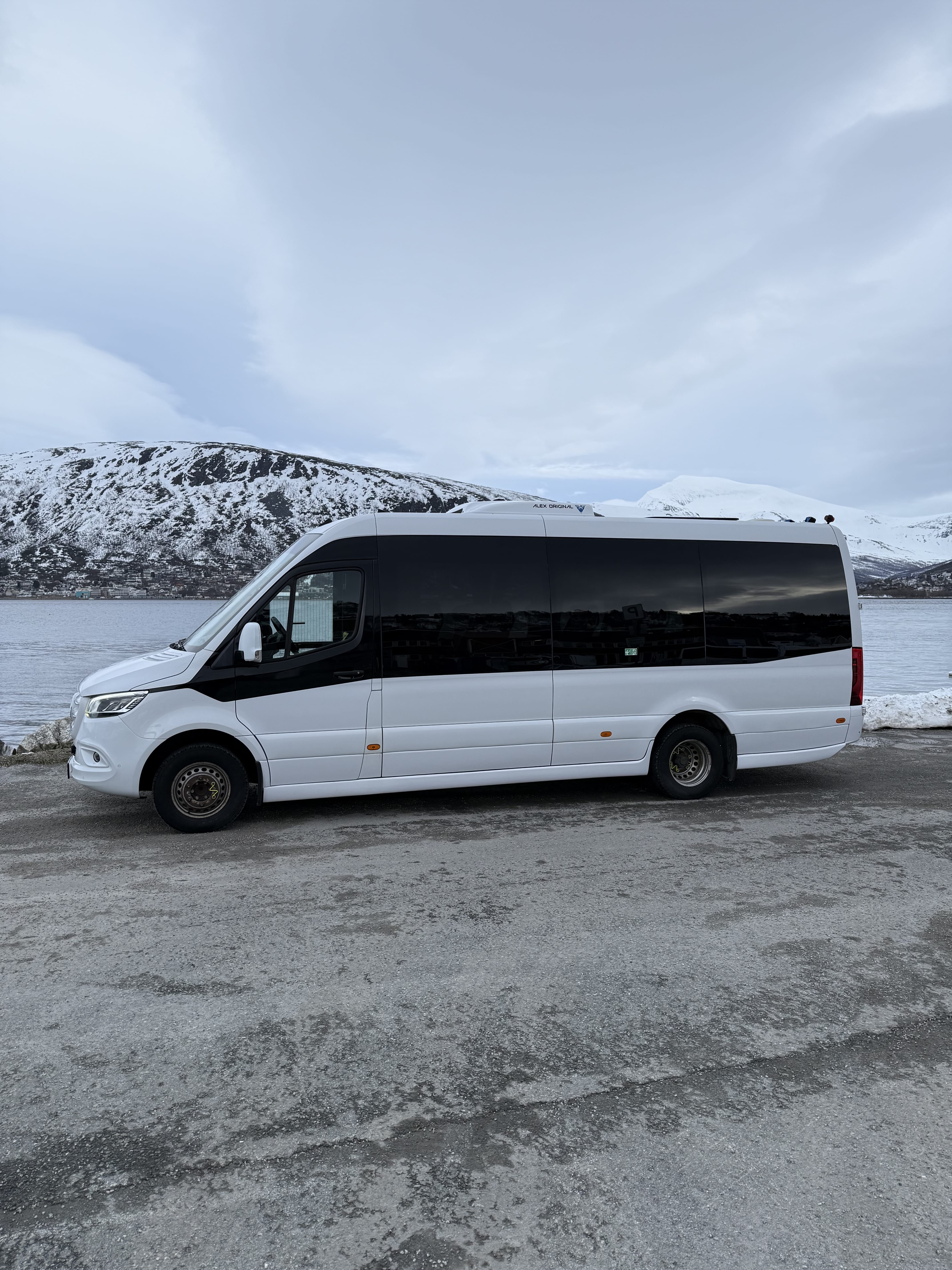 Mercedes-Benz Sprinter, 2024, Diesel, automatique, 9 places et plus